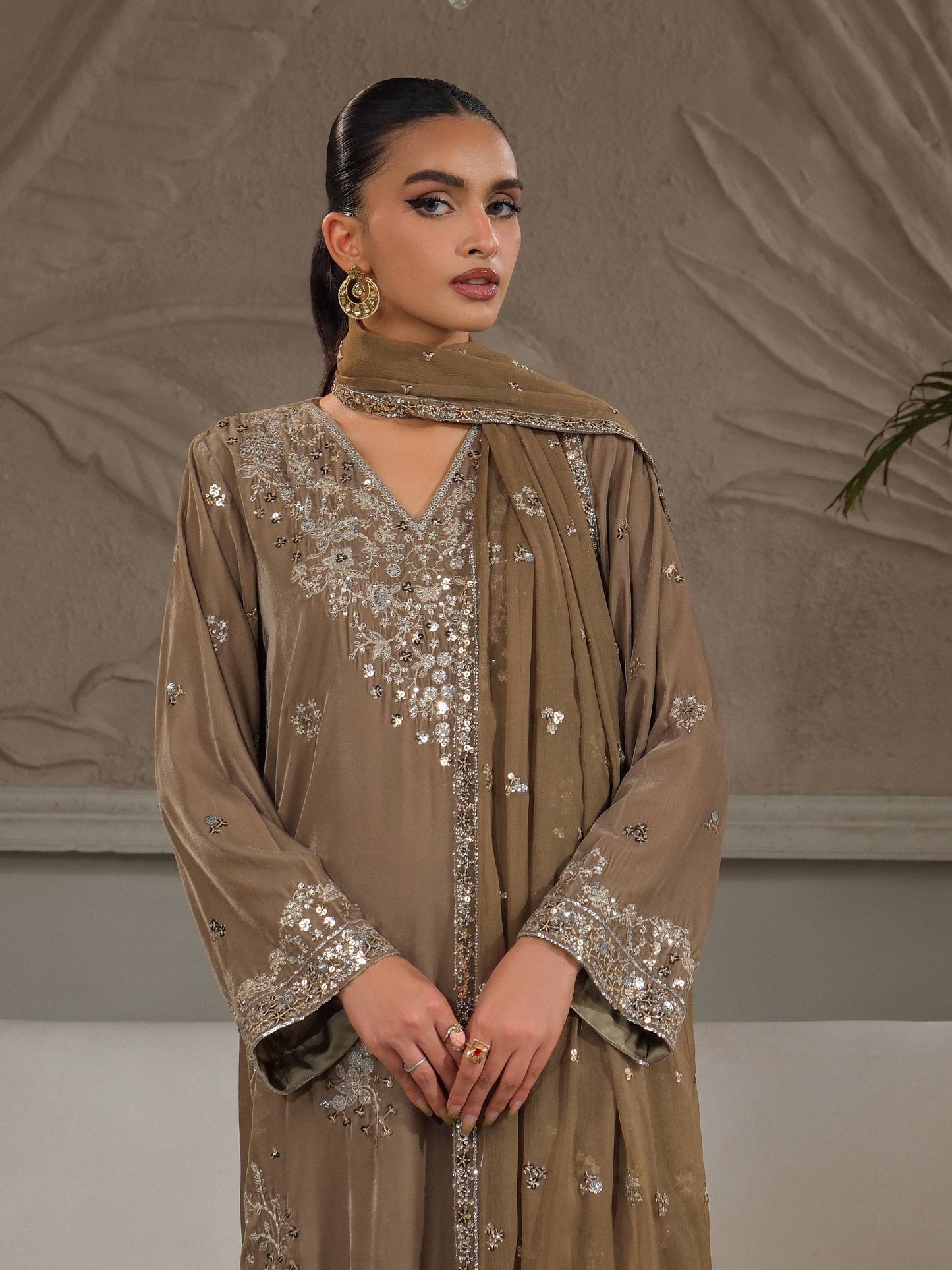 3 Piece Velvet Suit-Embroidered (Unstitched)