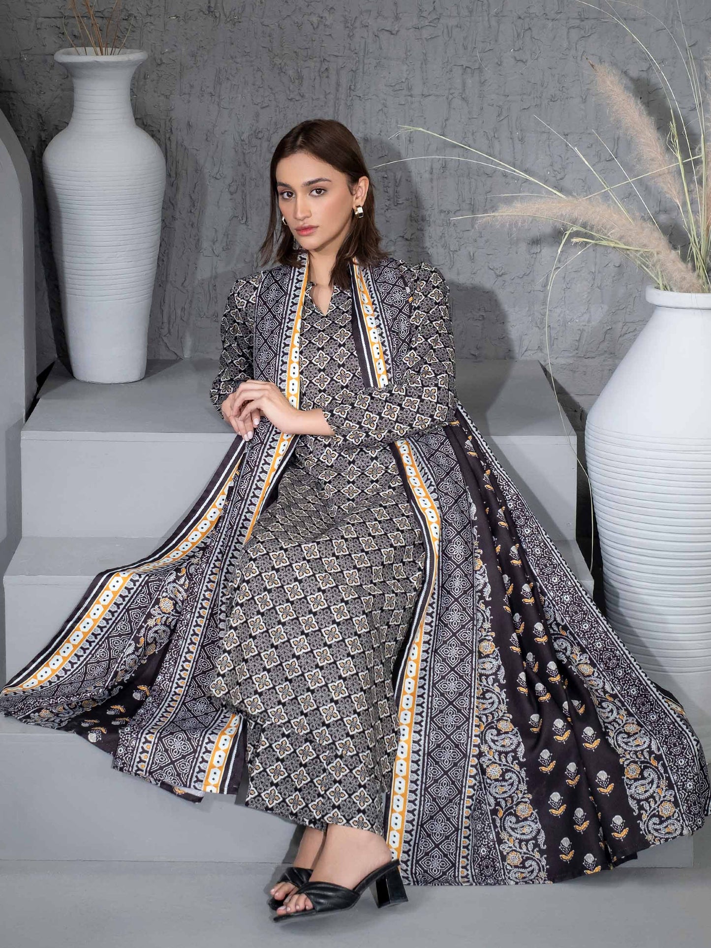 3 Piece Khaddar Suit-Printed (Unstitched)