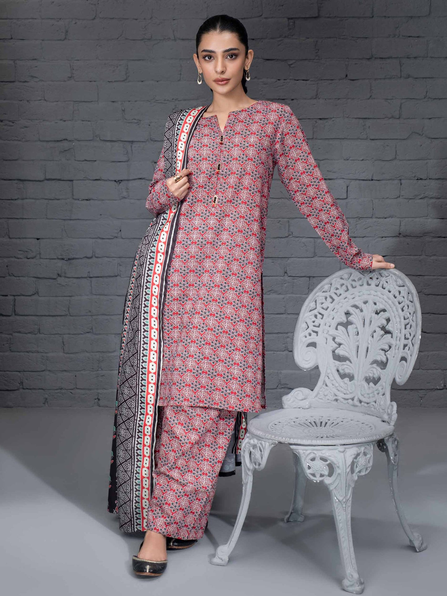 3 Piece Khaddar Suit-Printed (Unstitched)