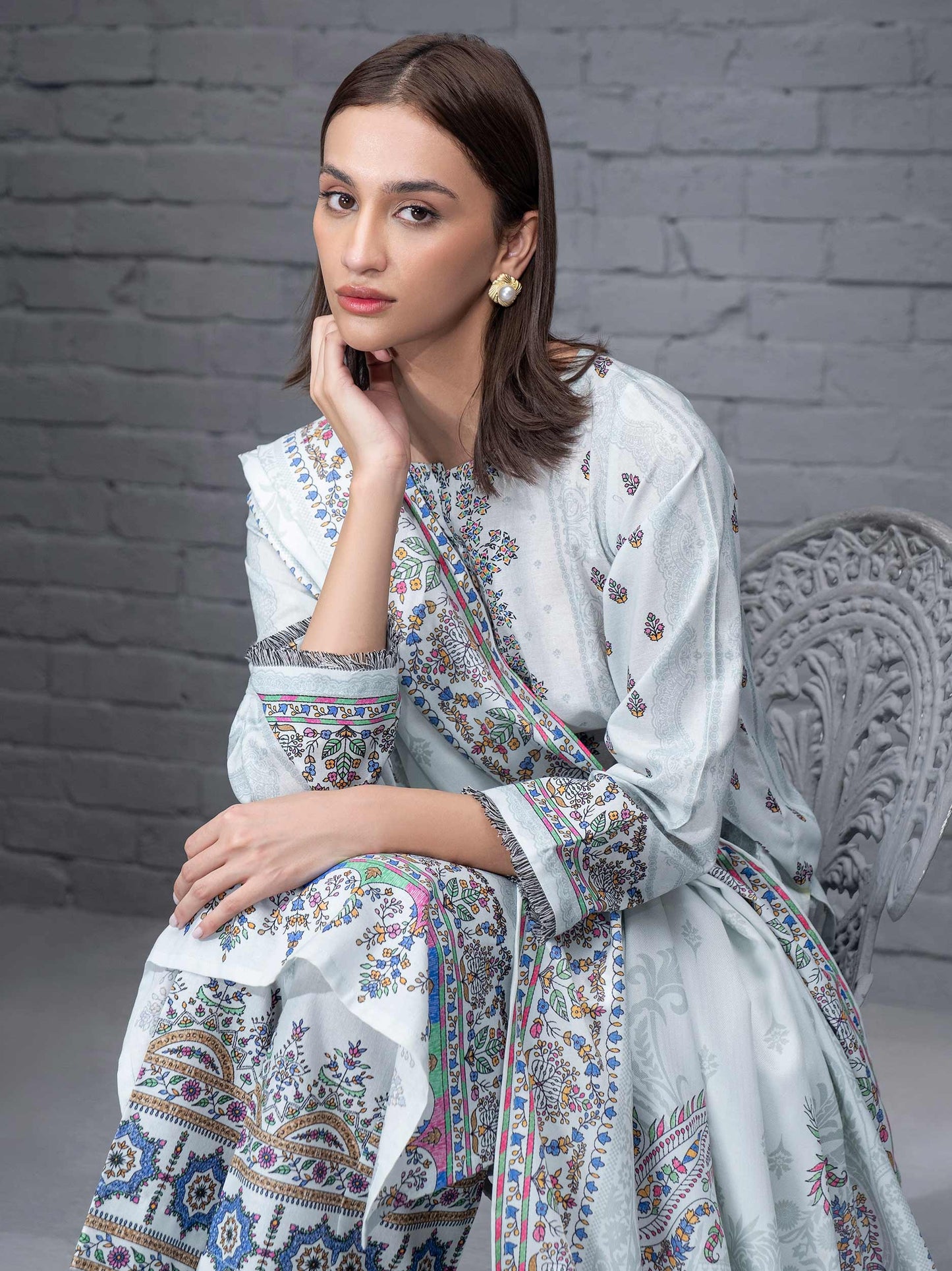 3 Piece Khaddar Suit-Printed (Unstitched)
