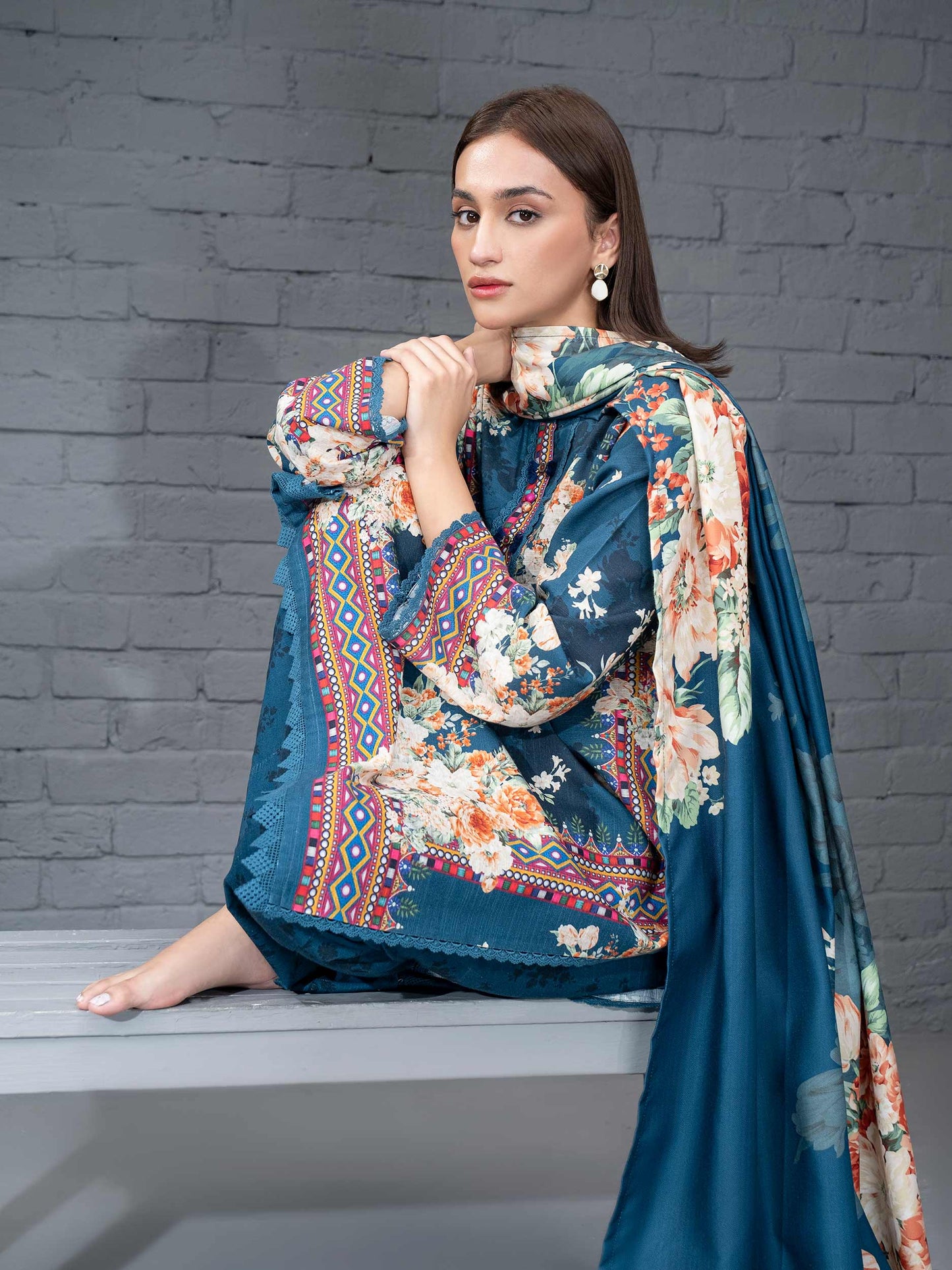 3 Piece Khaddar Suit-Printed (Unstitched)