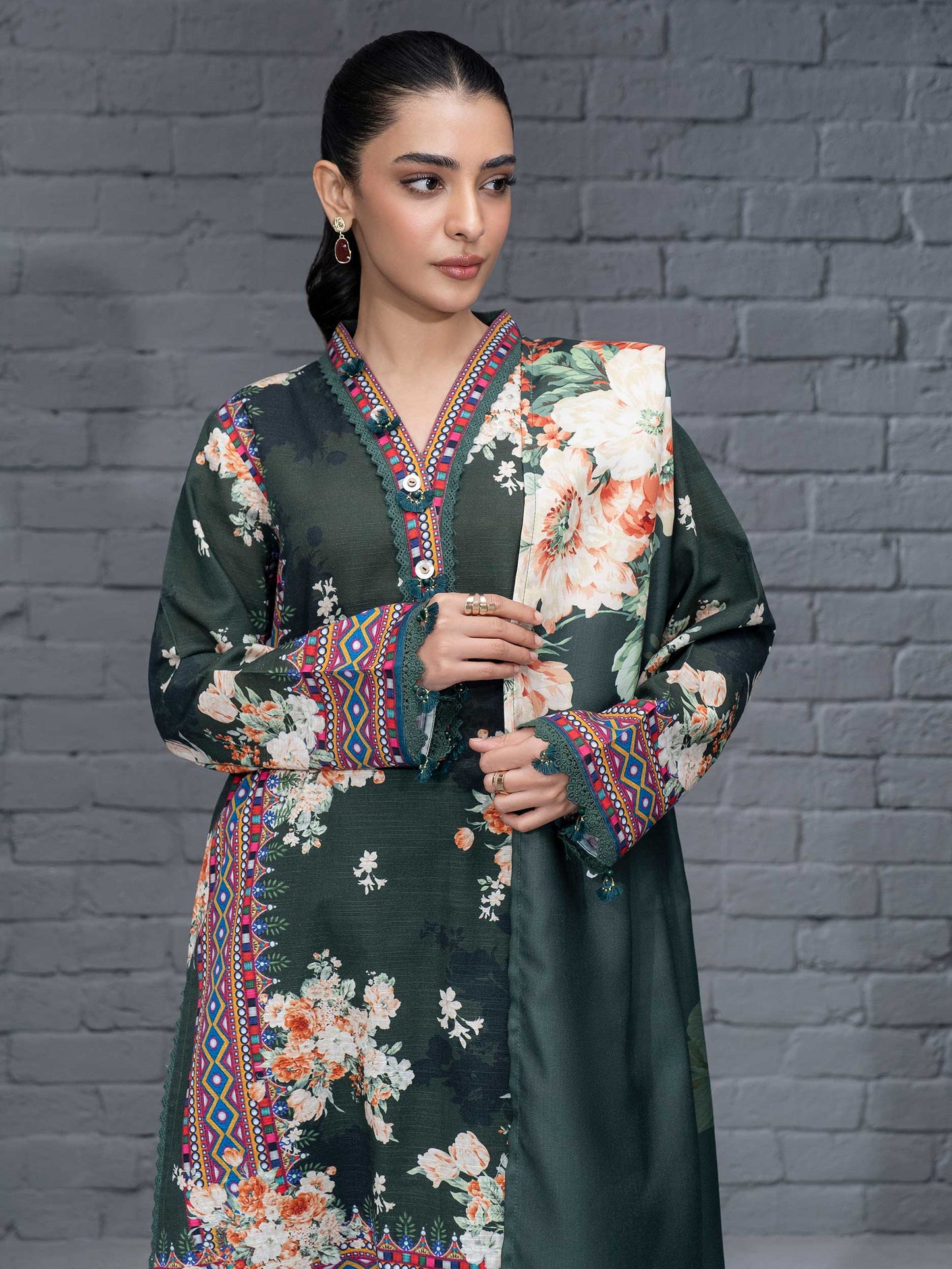 3 Piece Khaddar Suit-Printed (Unstitched)