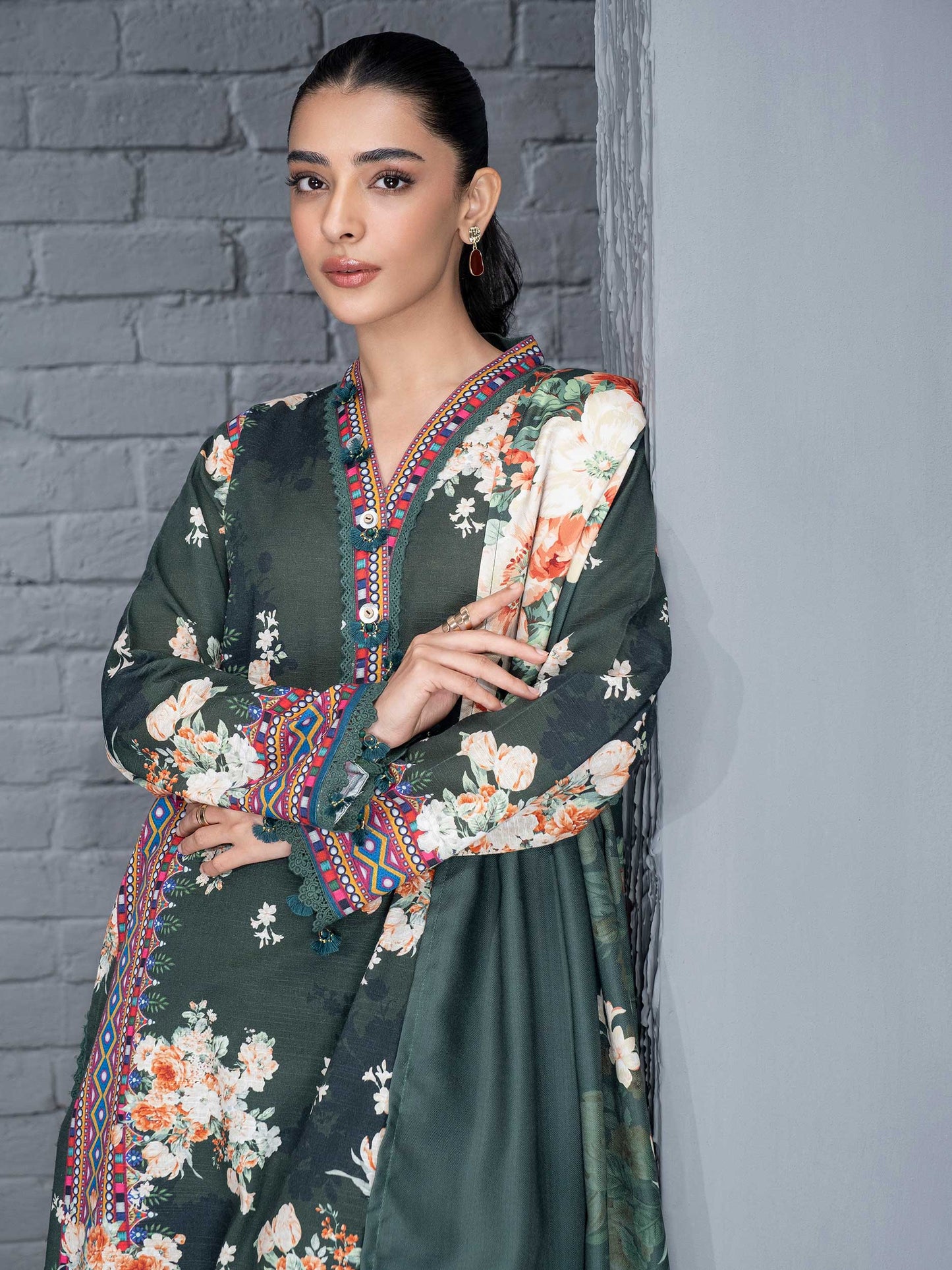 3 Piece Khaddar Suit-Printed (Unstitched)