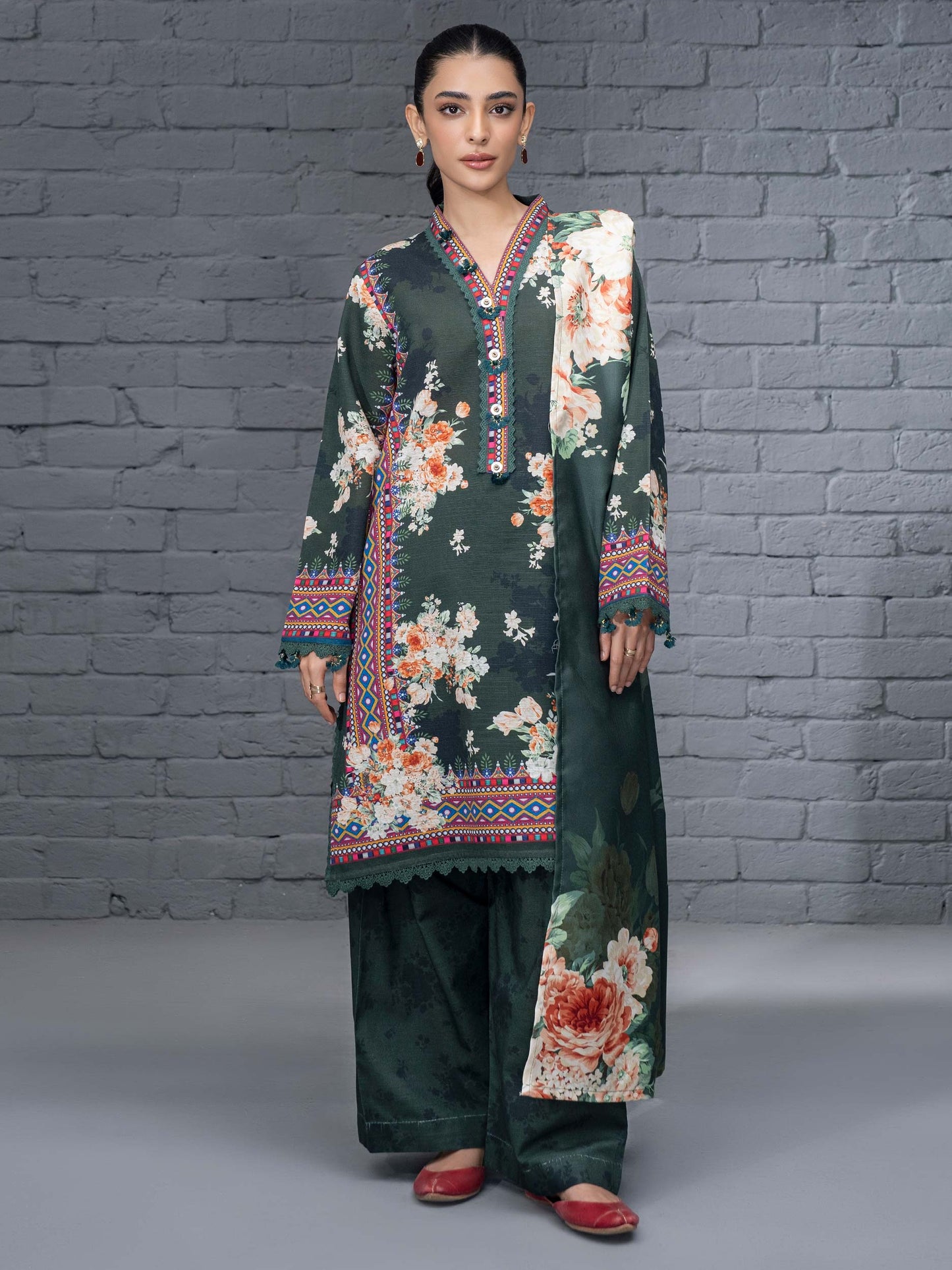 3 Piece Khaddar Suit-Printed (Unstitched)