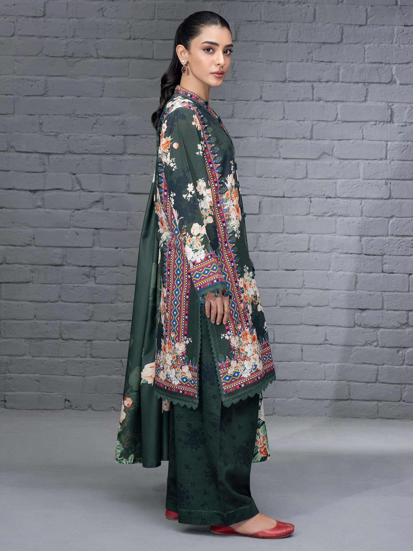 3 Piece Khaddar Suit-Printed (Unstitched)