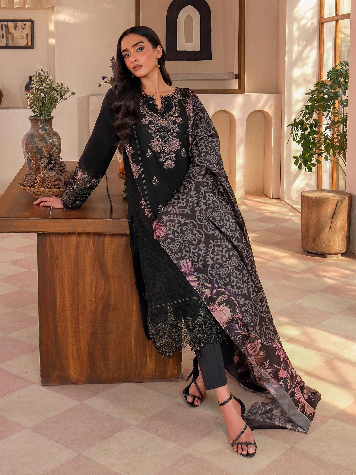 3 Piece Lawn Suit-Embroidered (Unstitched)