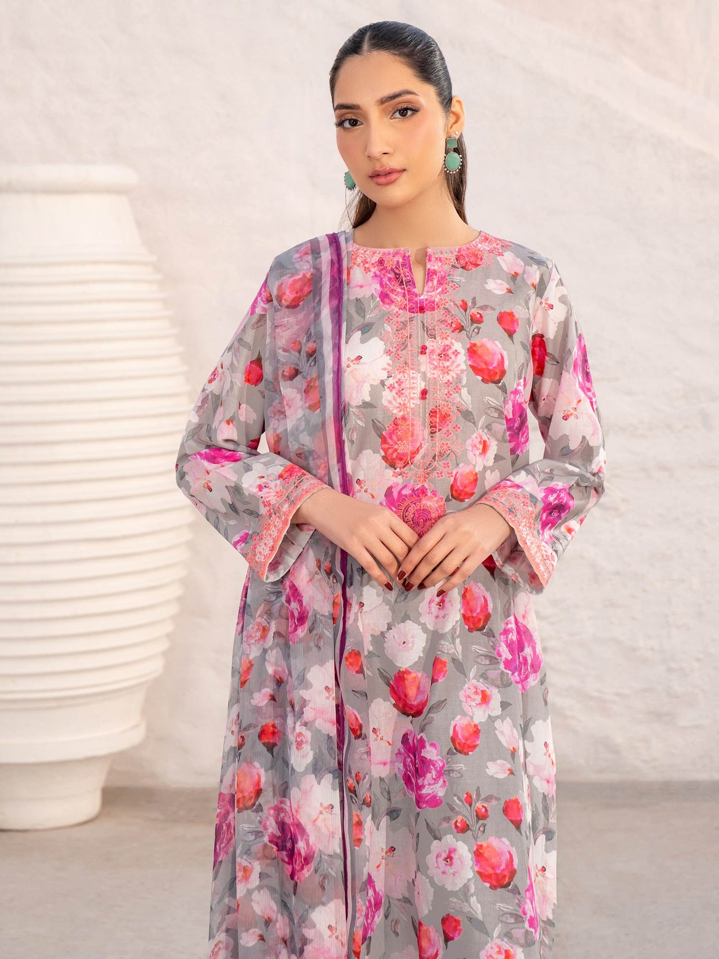 3 Piece Lawn Suit-Embroidered (Unstitched)