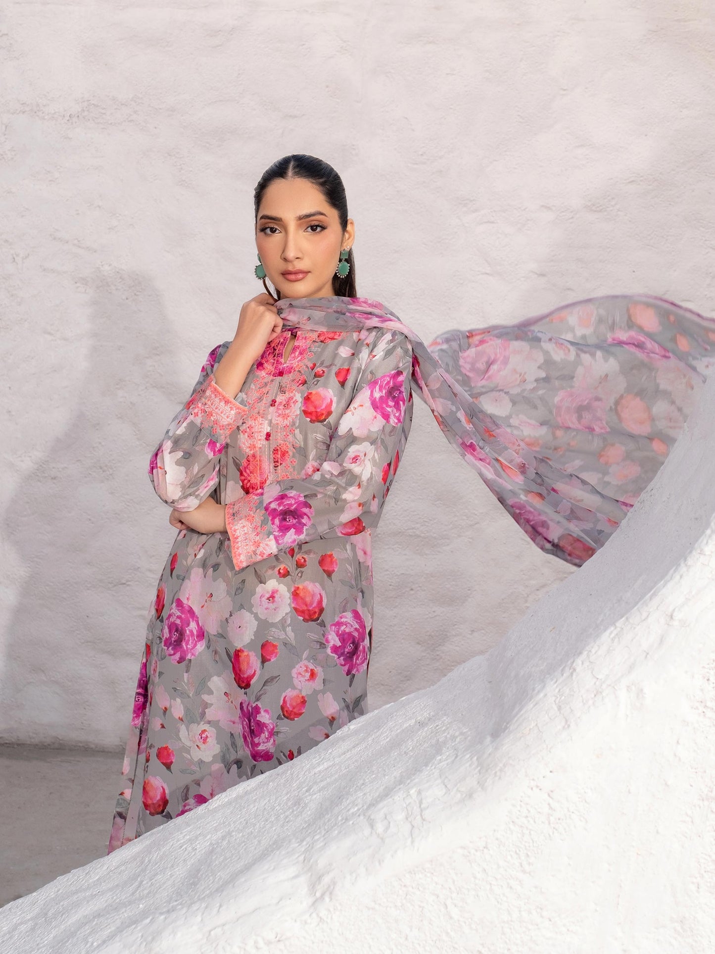 3 Piece Lawn Suit-Embroidered (Unstitched)