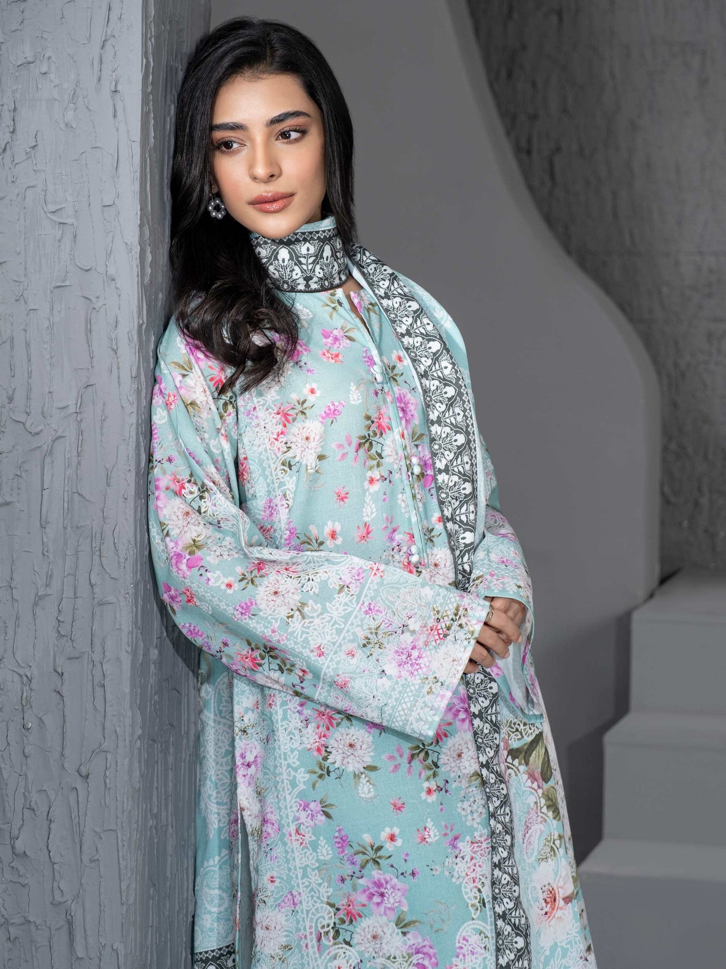 3 Piece Khaddar Suit-Printed (Unstitched)