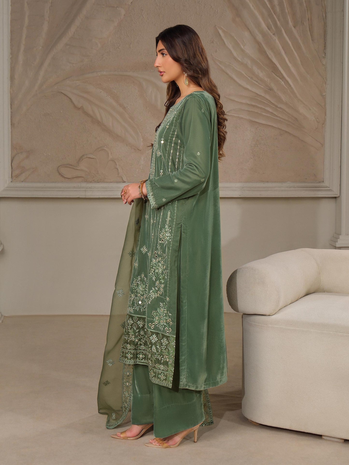 3 Piece Velvet Suit-Embroidered (Unstitched)