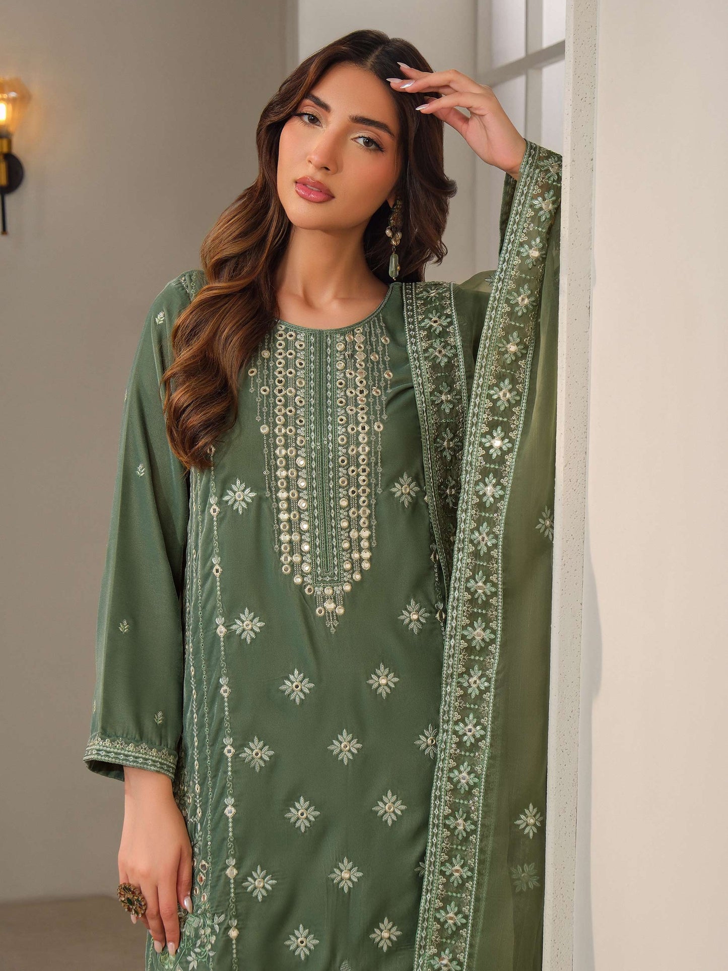 3 Piece Velvet Suit-Embroidered (Unstitched)