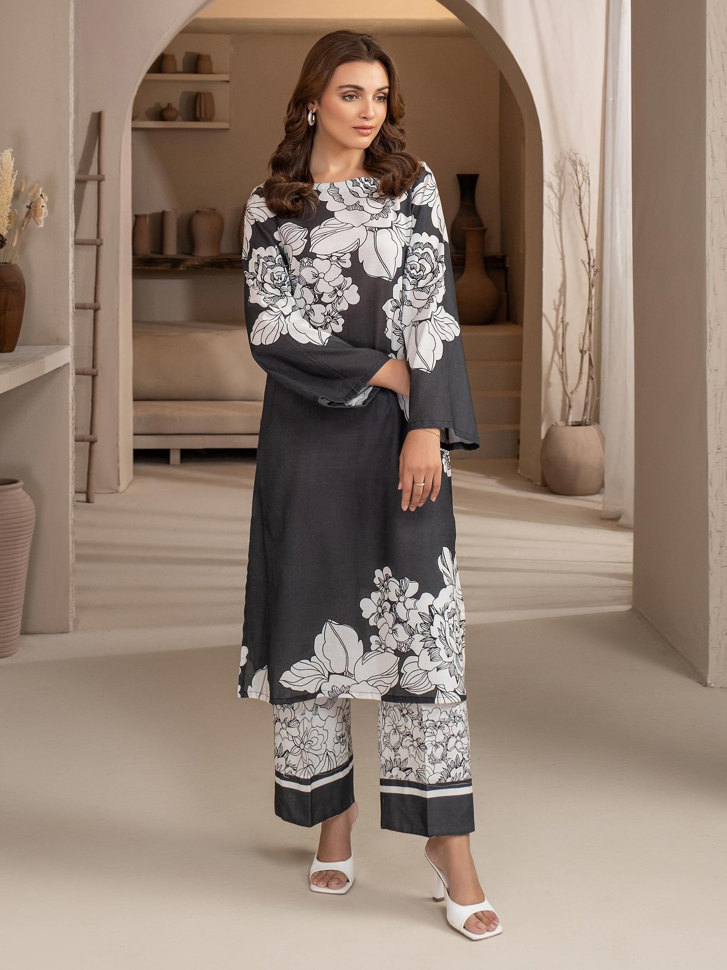 2 Piece Khaddar Suit-Printed (Unstitched)