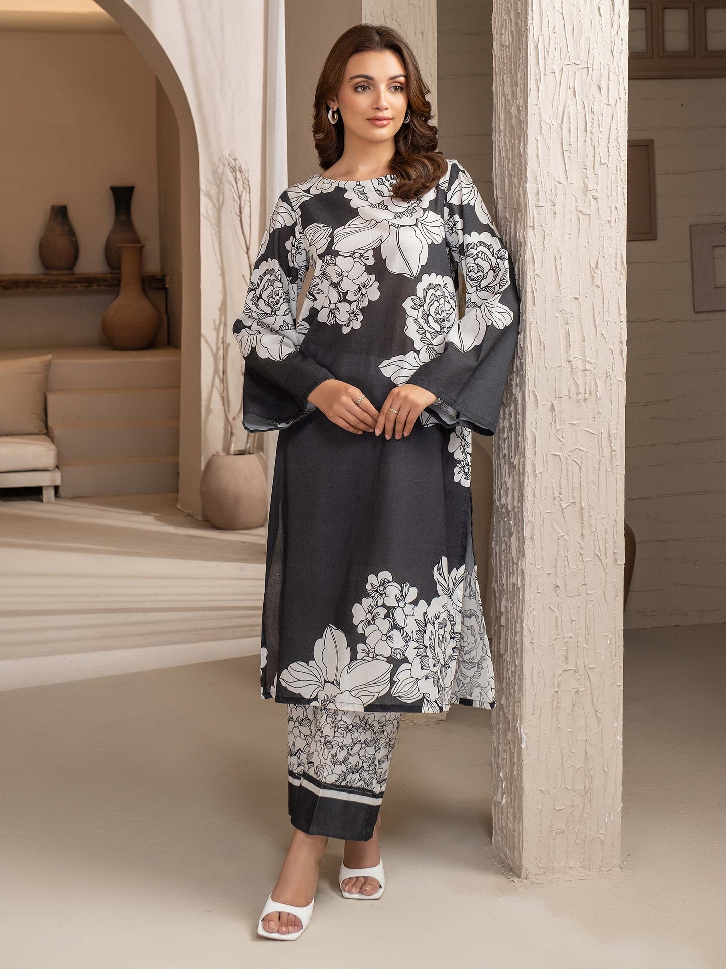 2 Piece Khaddar Suit-Printed (Unstitched)