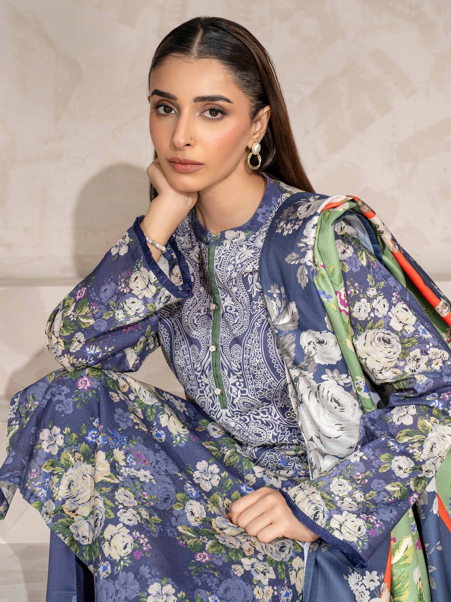 3 Piece Khaddar Suit-Printed (Unstitched)