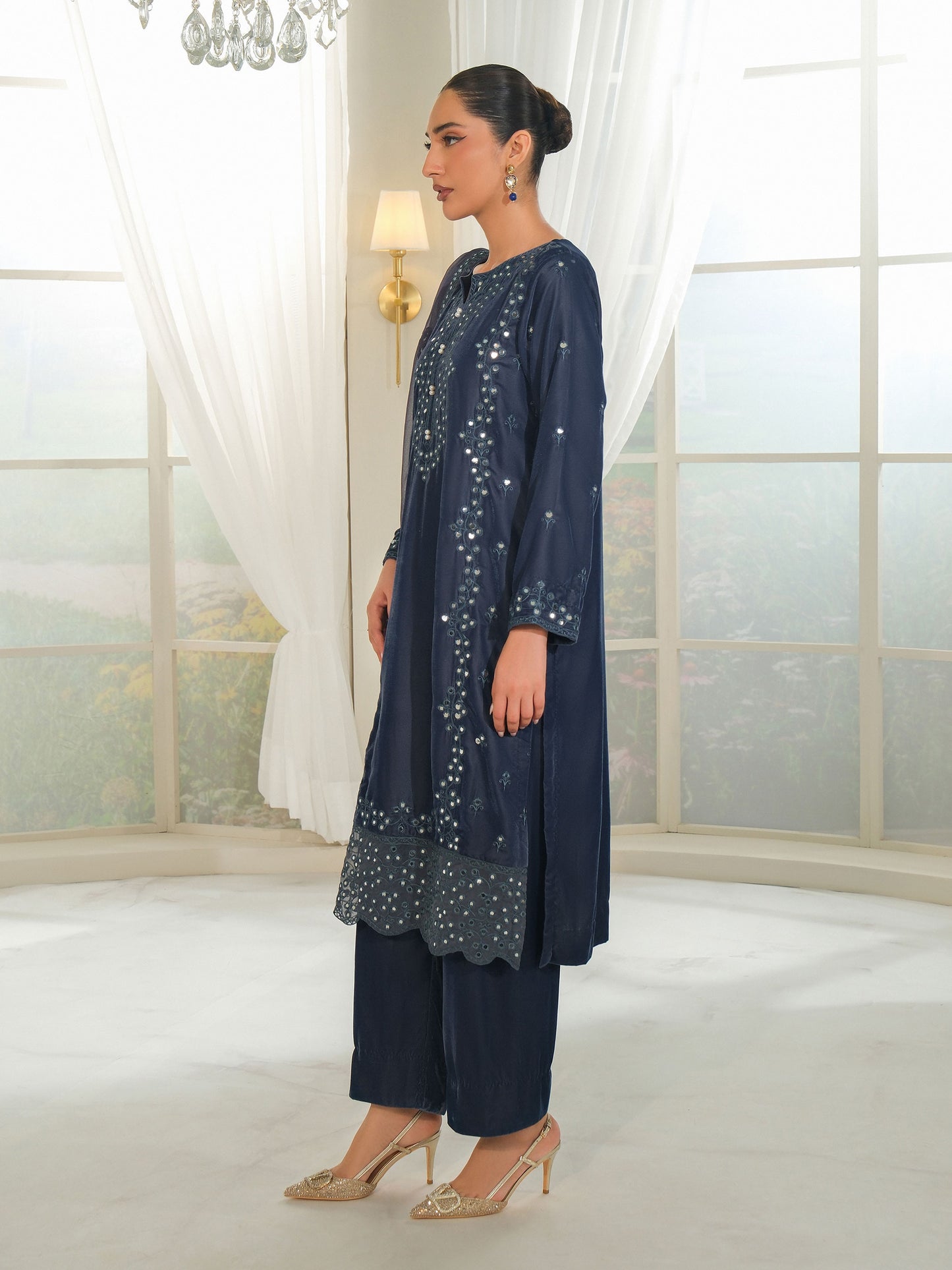 3 Piece Velvet Suit-Embroidered (Unstitched)