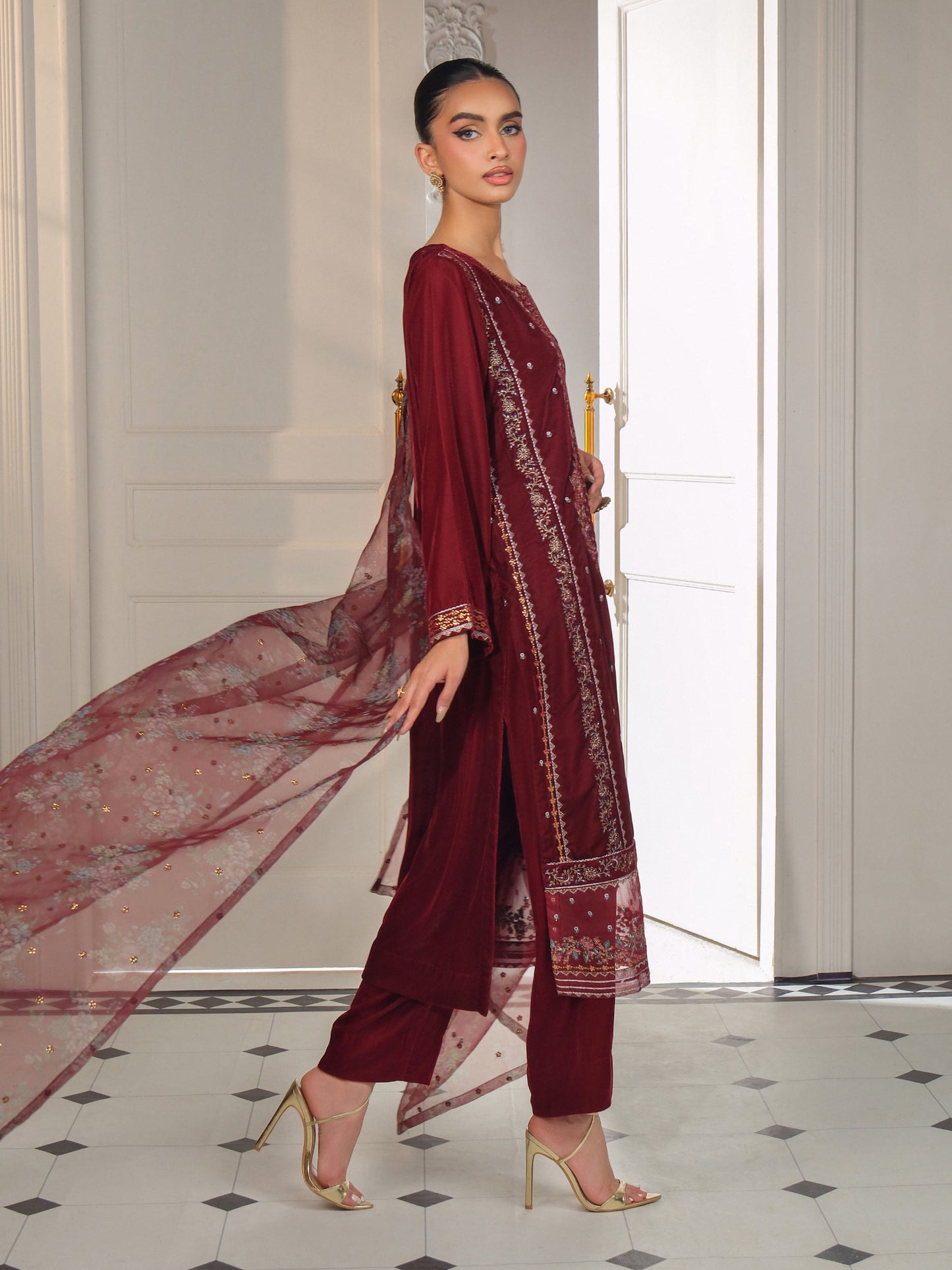 3 Piece Velvet Suit-Embroidered (Unstitched)