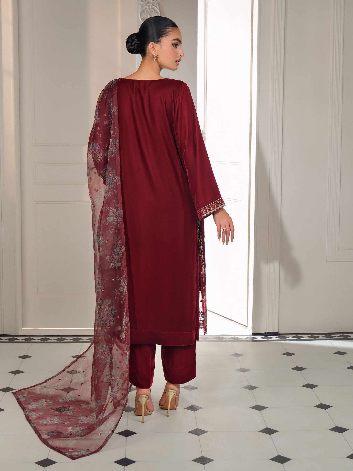 3 Piece Velvet Suit-Embroidered (Unstitched)