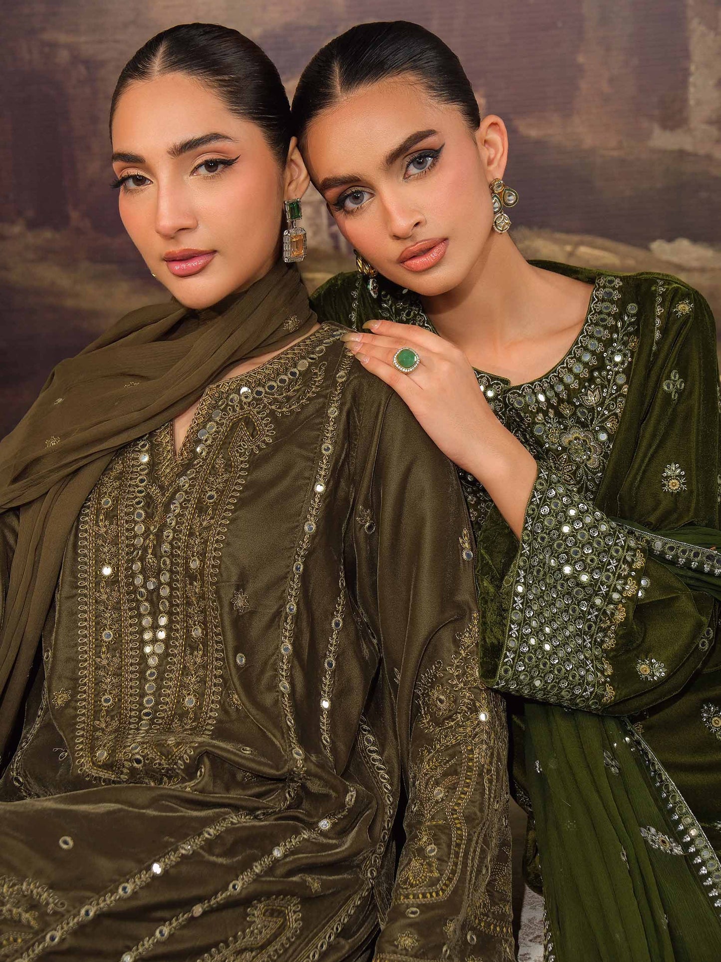 3 Piece Velvet Suit-Embroidered (Unstitched)