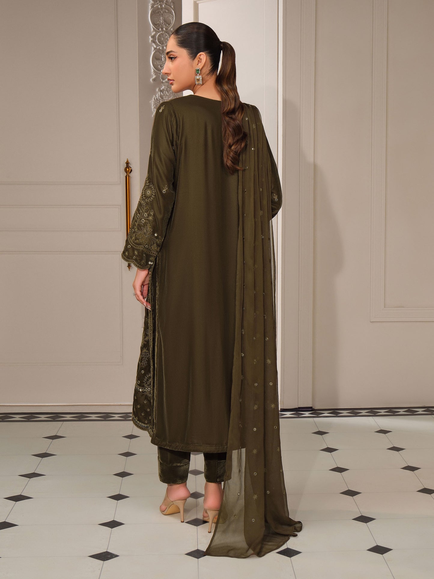 3 Piece Velvet Suit-Embroidered (Unstitched)