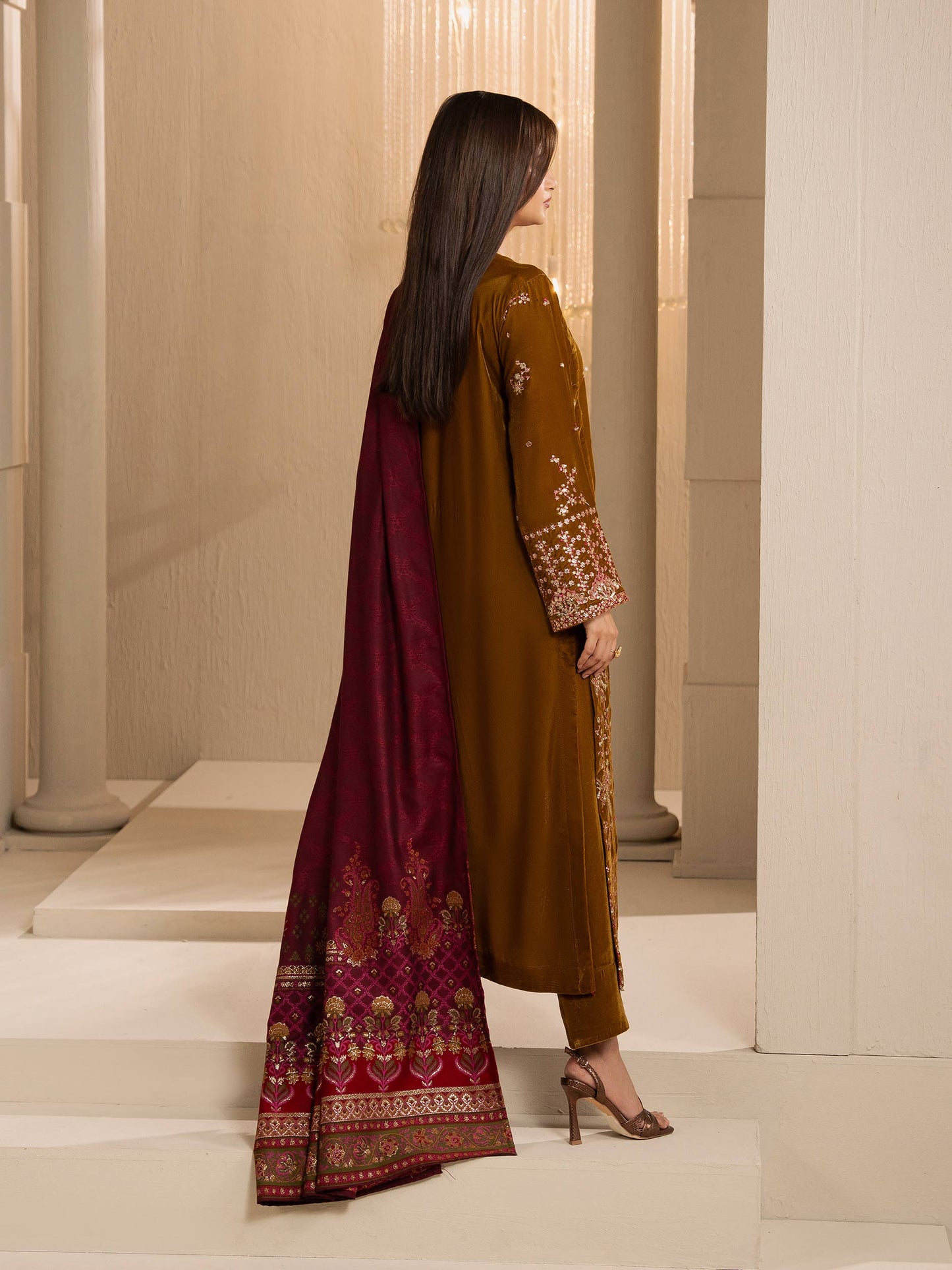 3 Piece Velvet Suit-Embroidered (Unstitched)