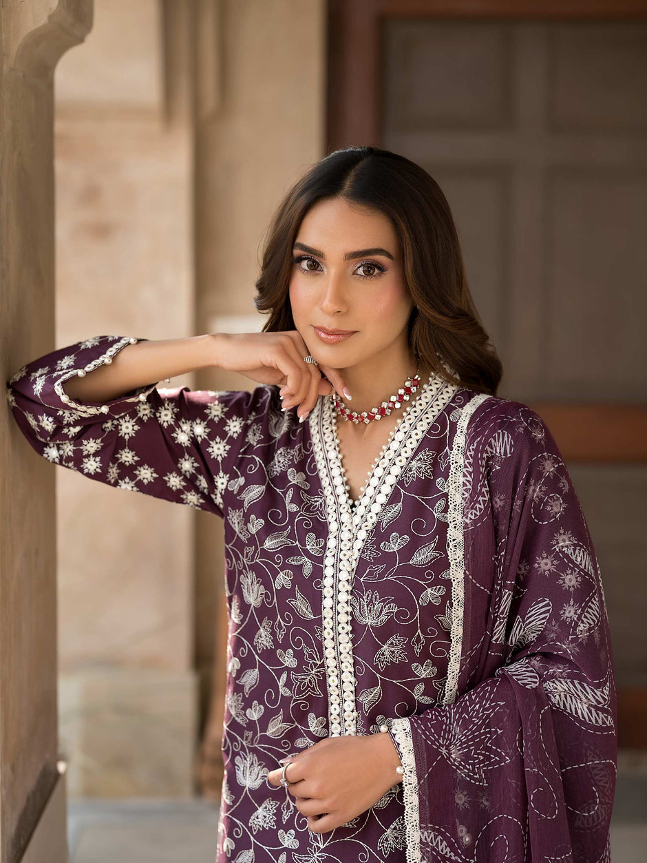 Ladies Unstitched Embroidered Lawn Suit by Marjjan