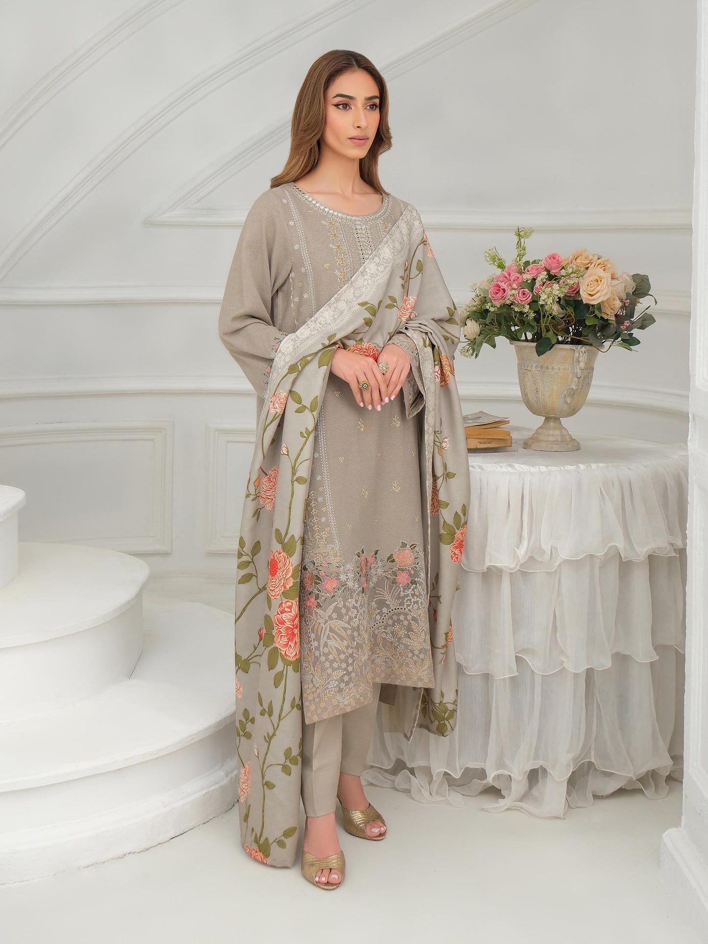3 Piece Karandi Suit-Embroidered (Unstitched)