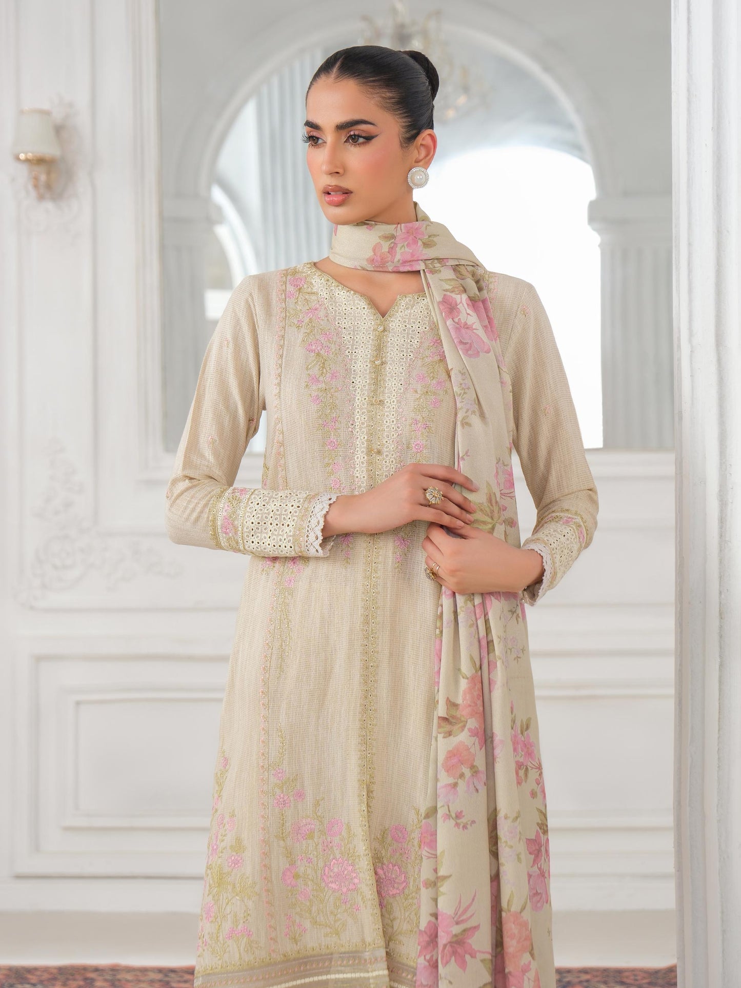 3 Piece Karandi Suit-Embroidered (Unstitched)