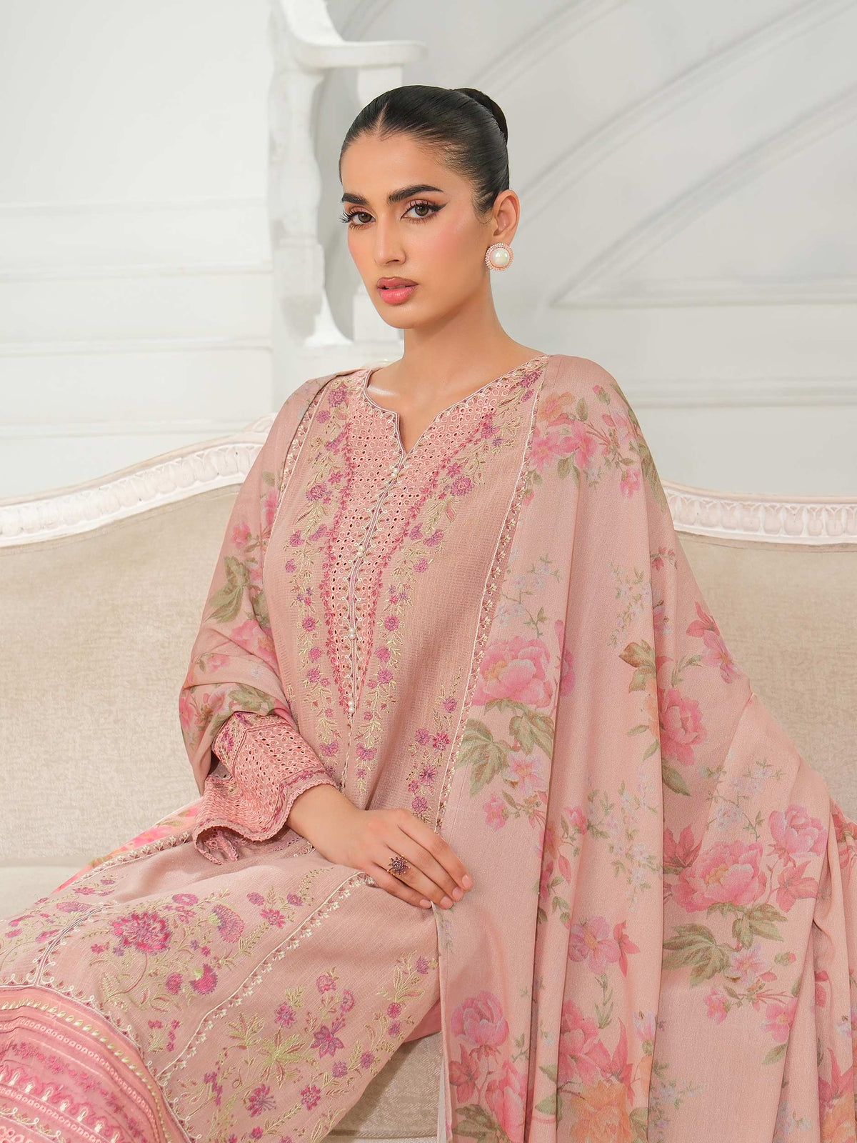 3 Piece Karandi Suit-Embroidered (Unstitched)