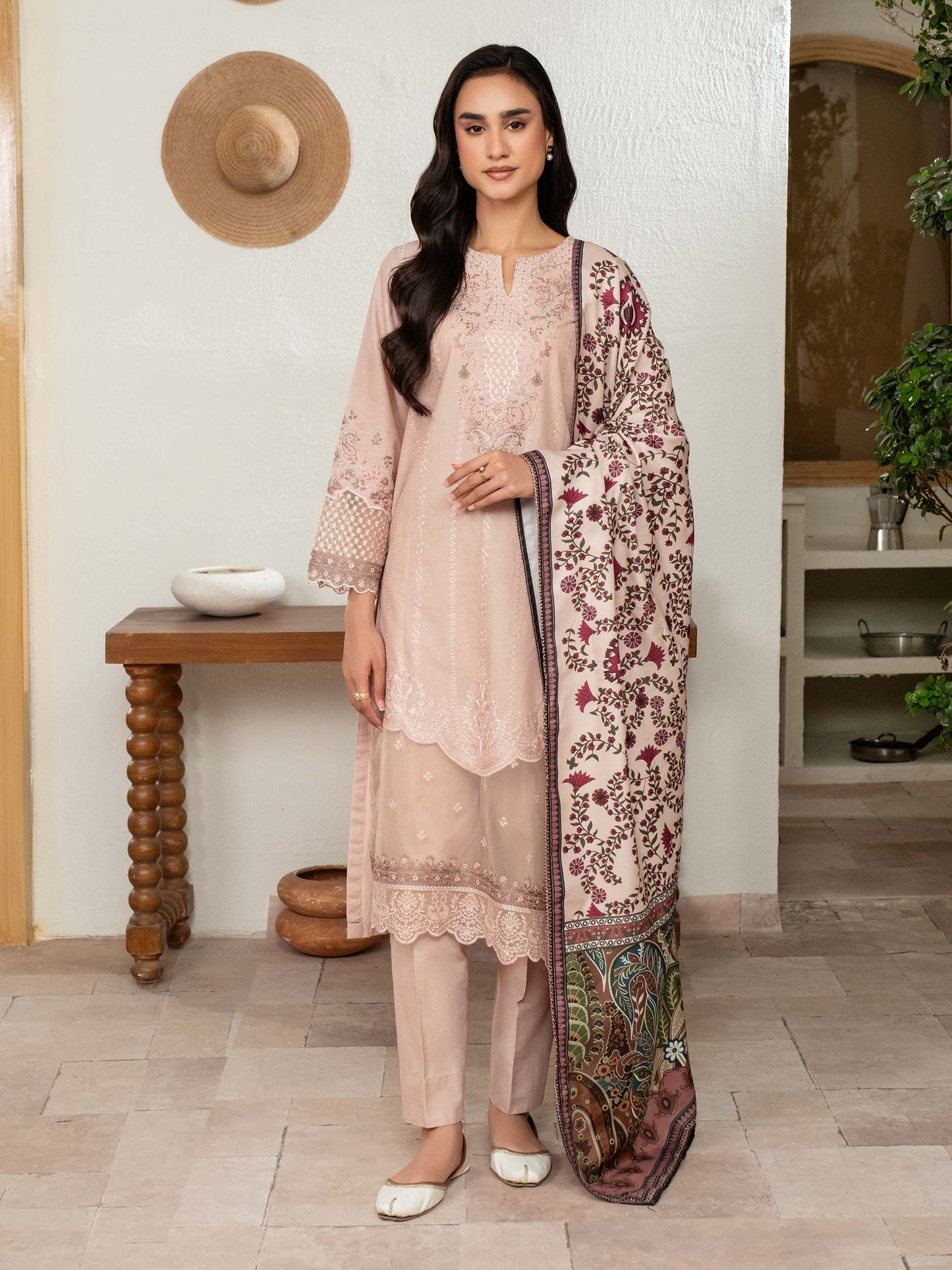 3 Piece Khaddar Suit-Embroidered (Unstitched)
