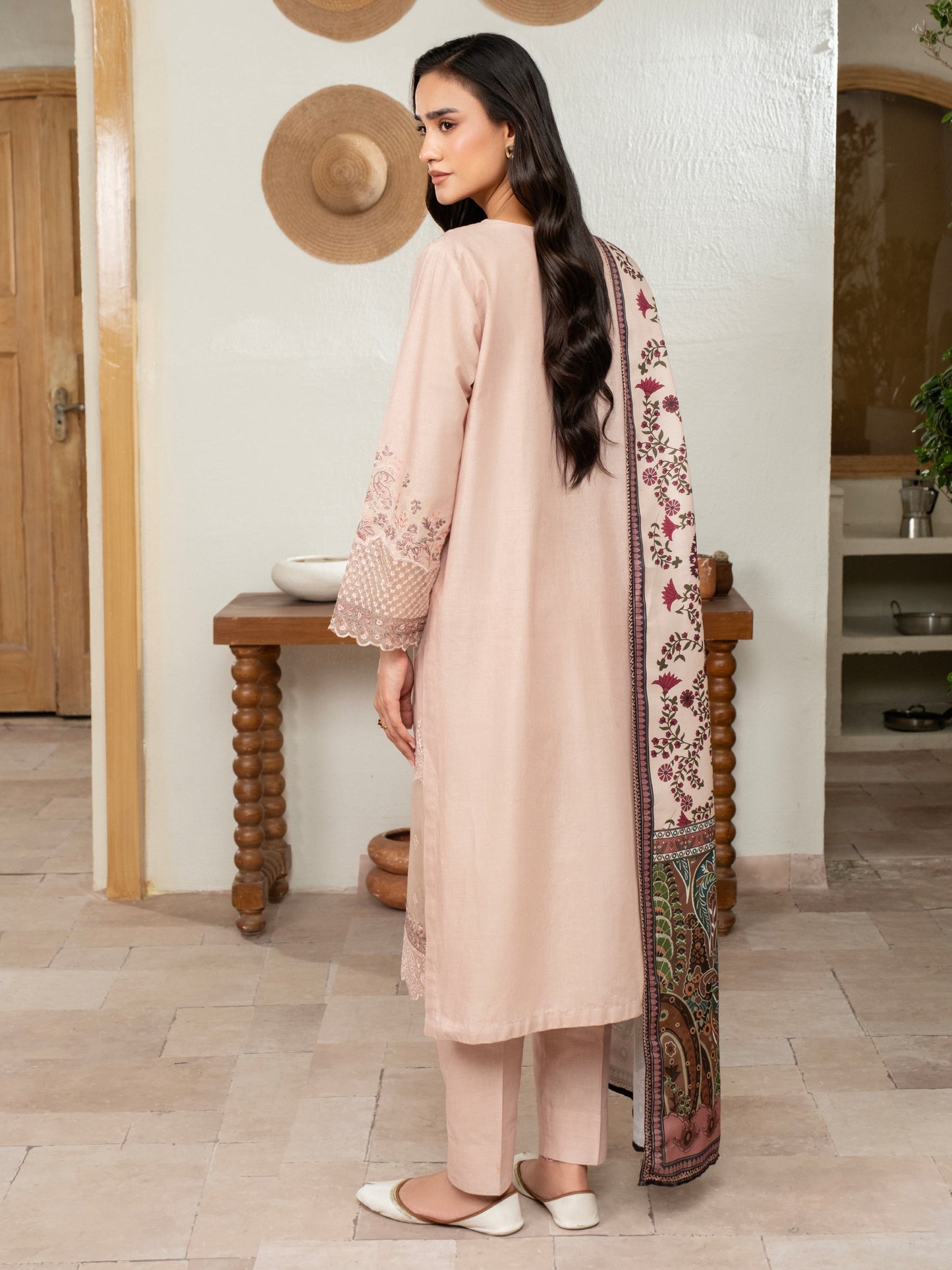 3 Piece Khaddar Suit-Embroidered (Unstitched)