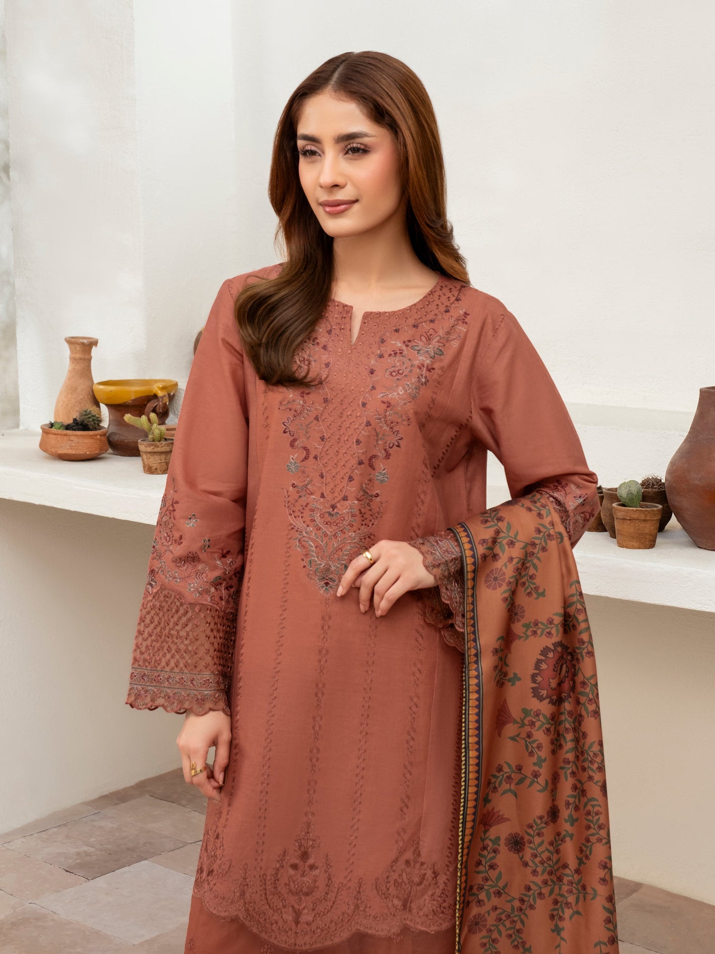 3 Piece Khaddar Suit-Embroidered (Unstitched)