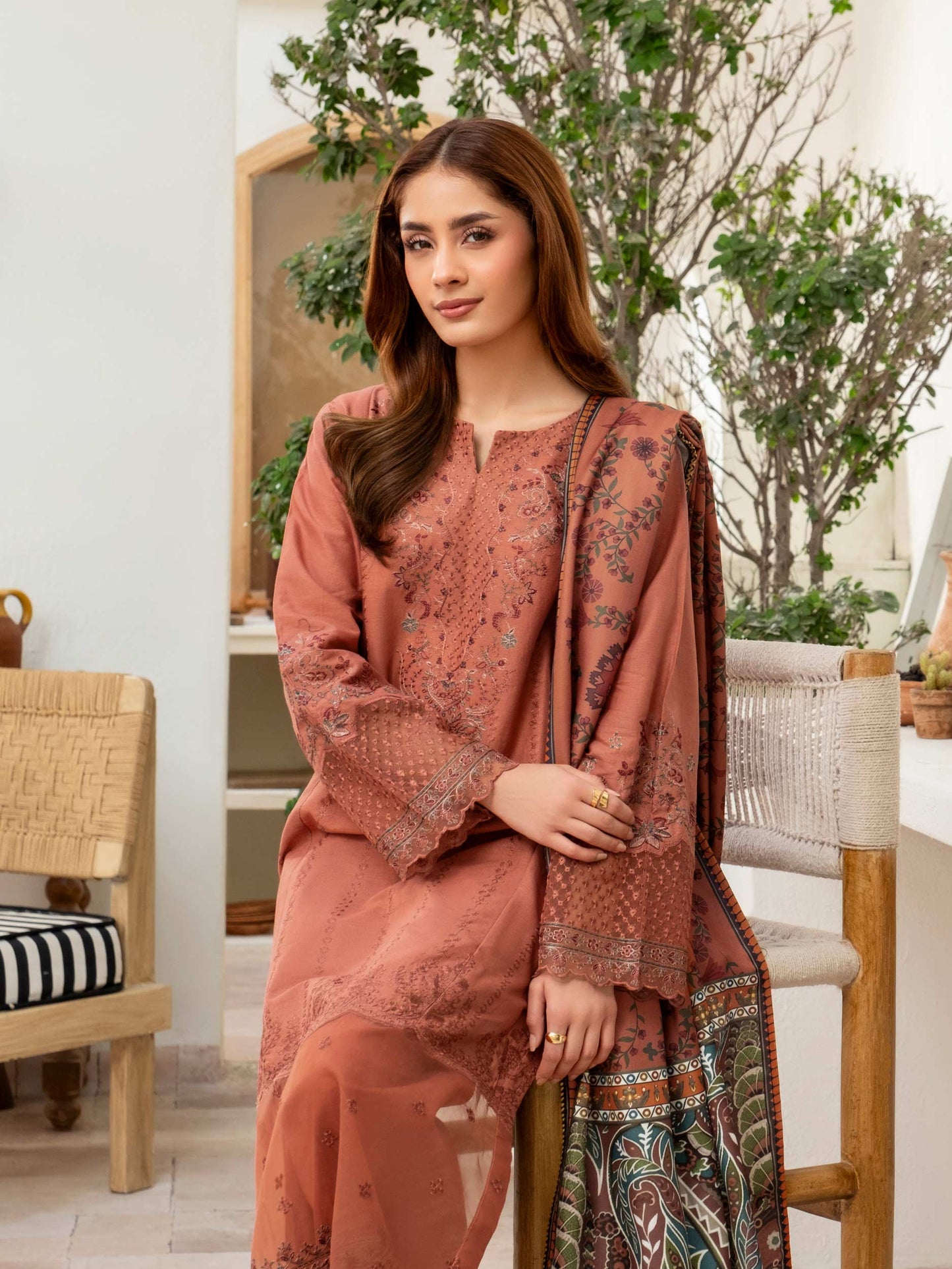 3 Piece Khaddar Suit-Embroidered (Unstitched)