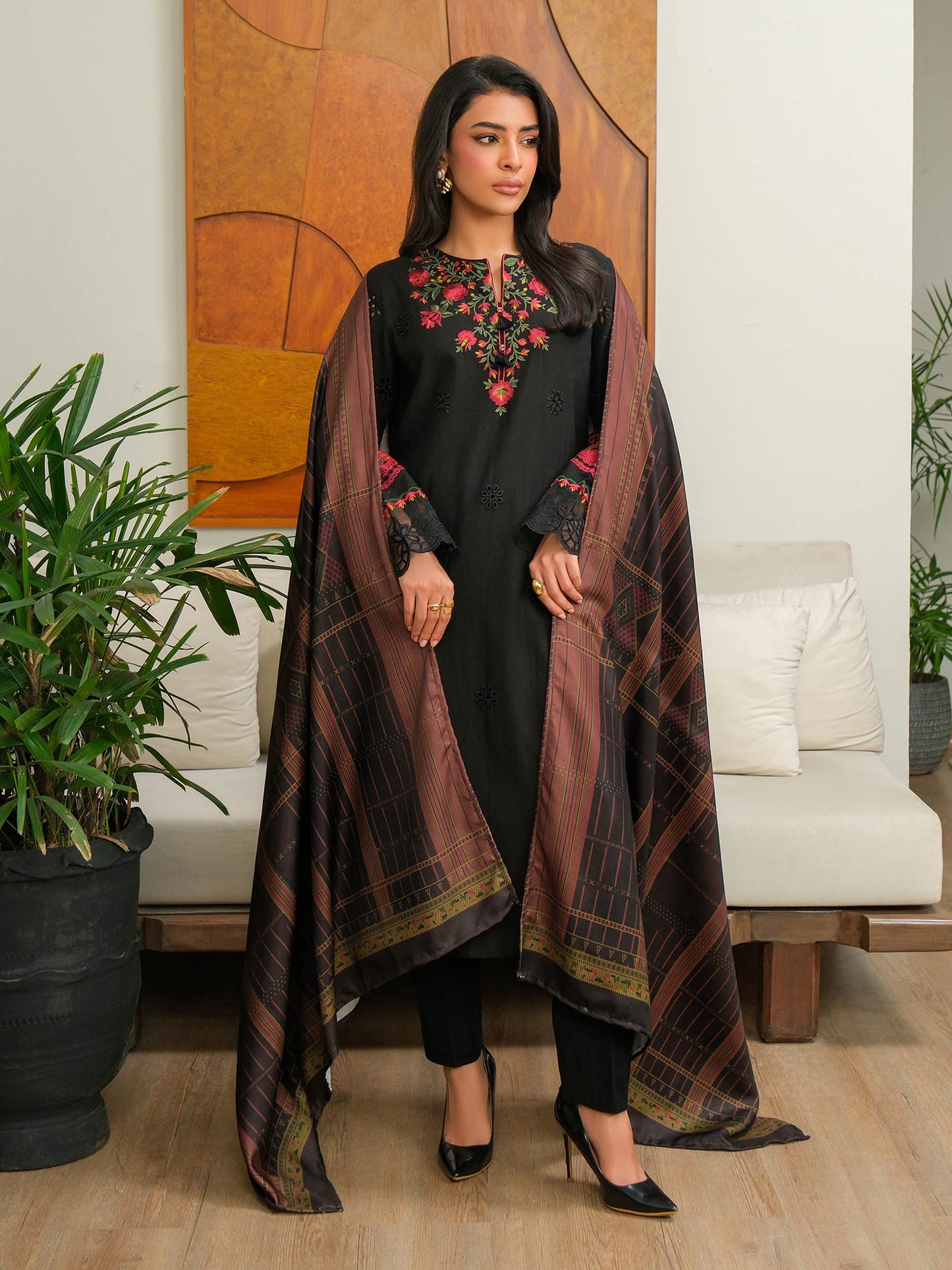 3 Piece Khaddar Suit-Embroidered (Unstitched)