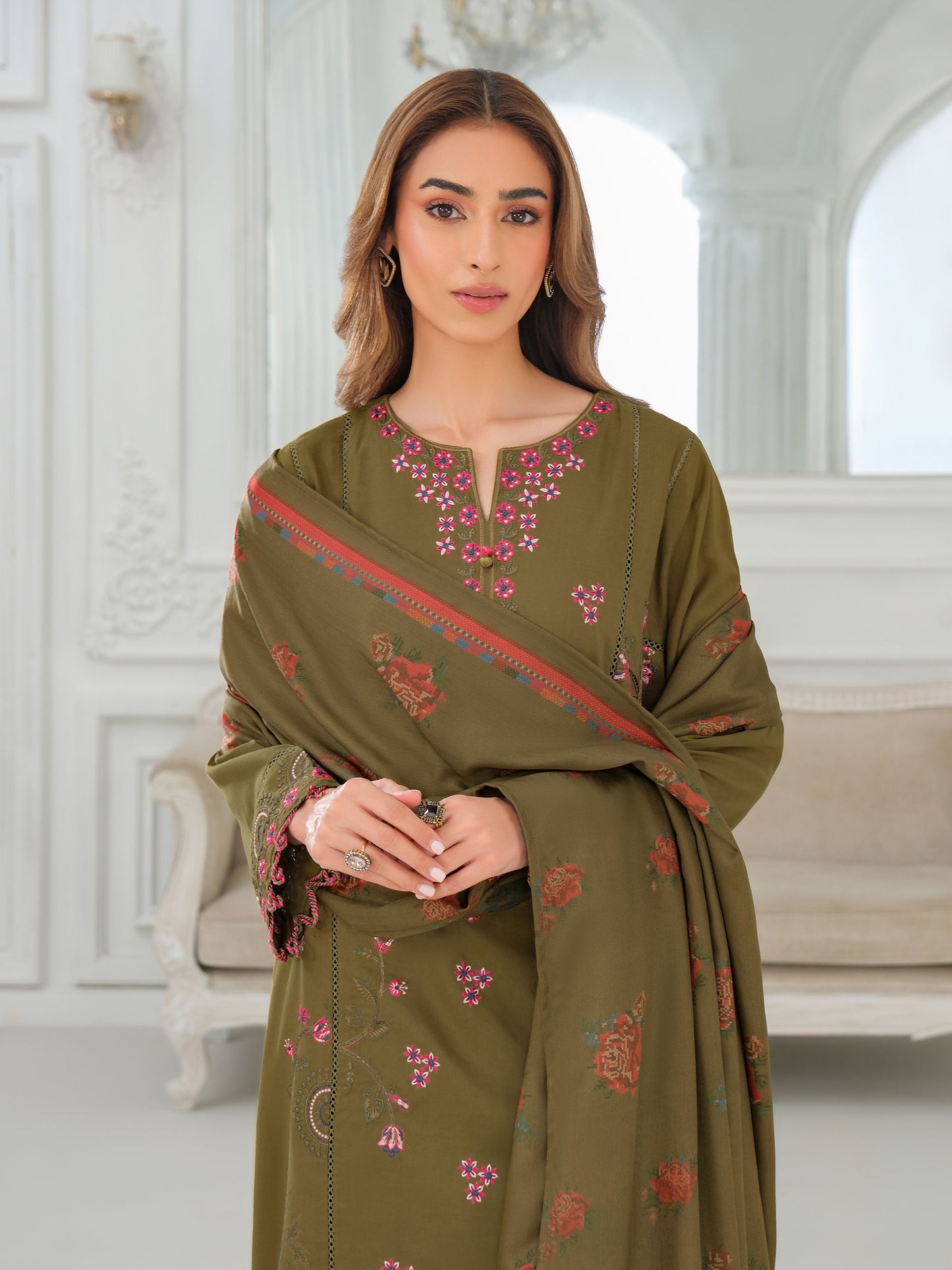 3 Piece Khaddar Suit-Embroidered (Unstitched)