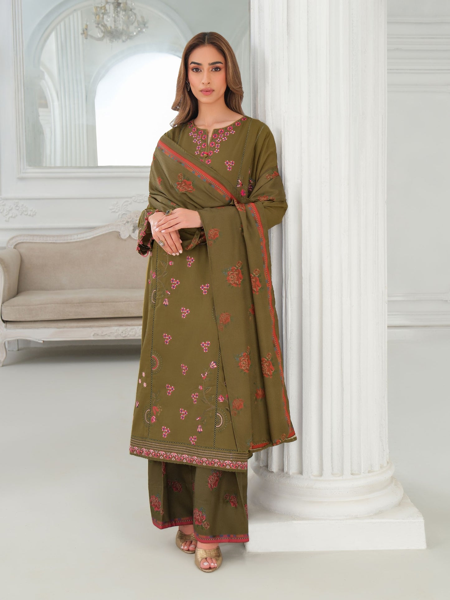 3 Piece Khaddar Suit-Embroidered (Unstitched)