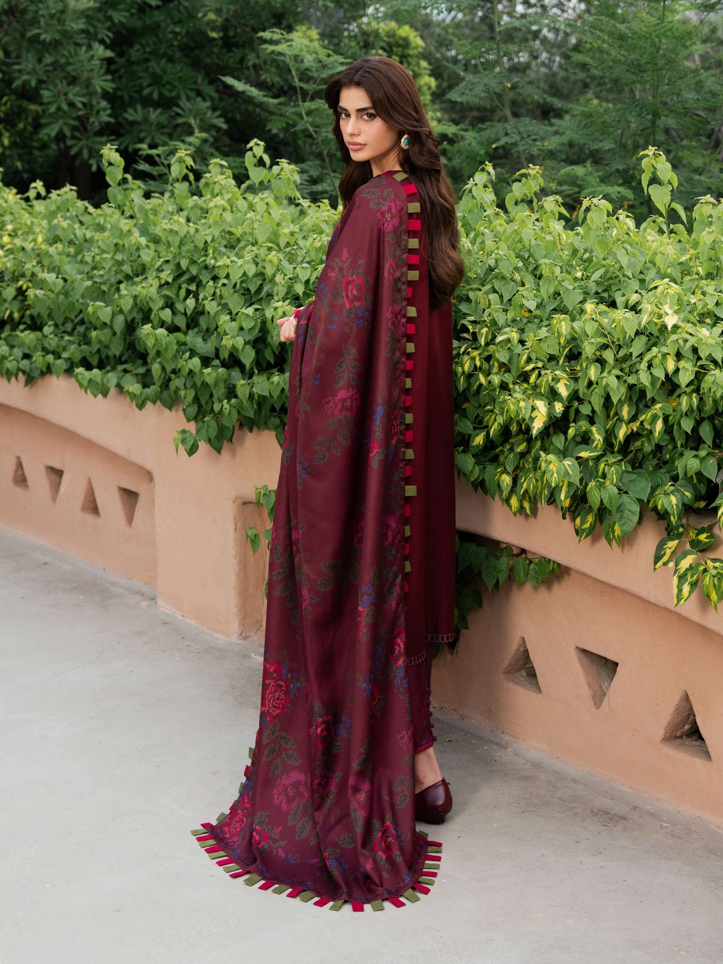 3 Piece Khaddar Suit-Embroidered (Unstitched)