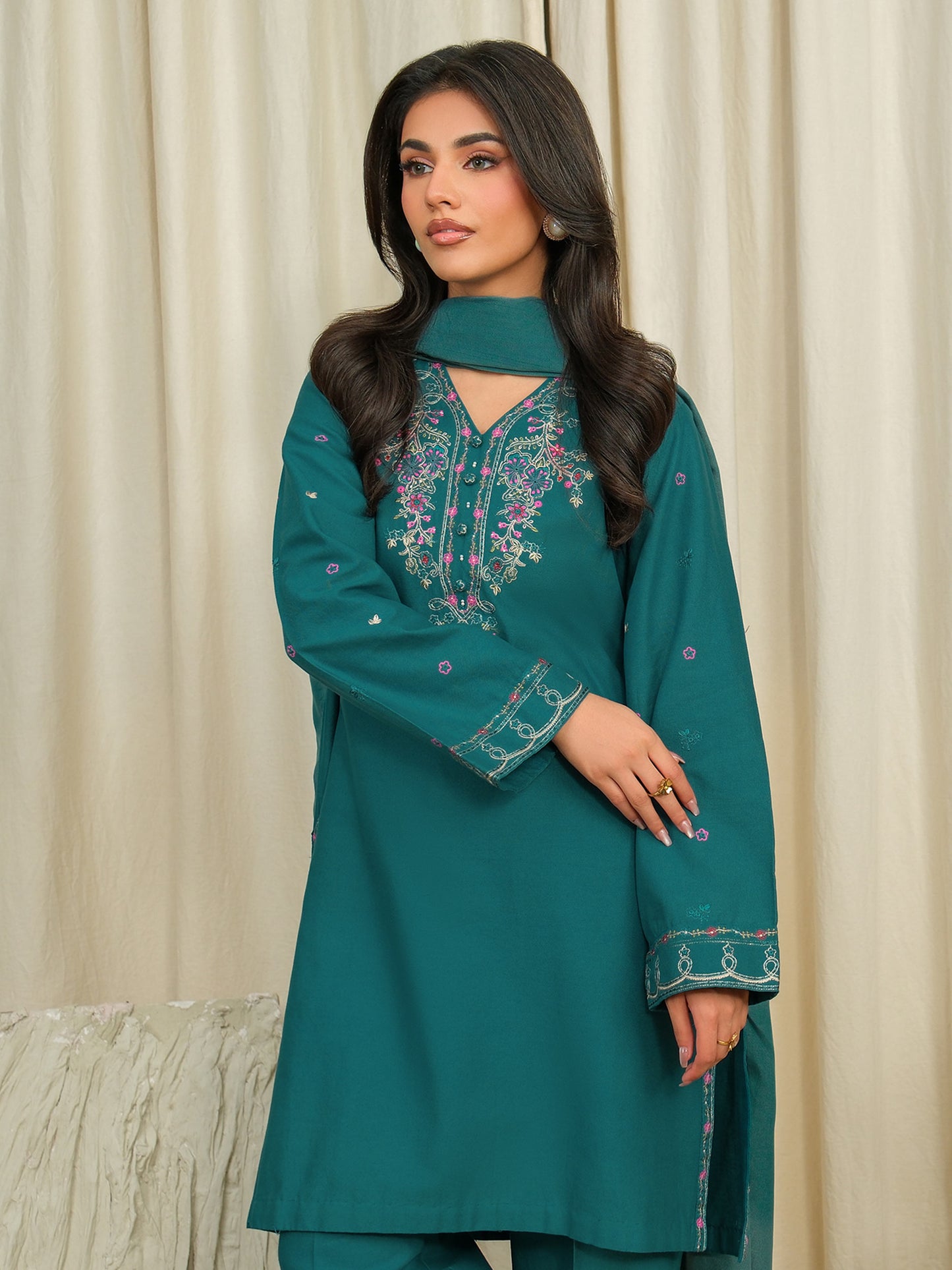 3 Piece Khaddar Suit-Embroidered (Unstitched)