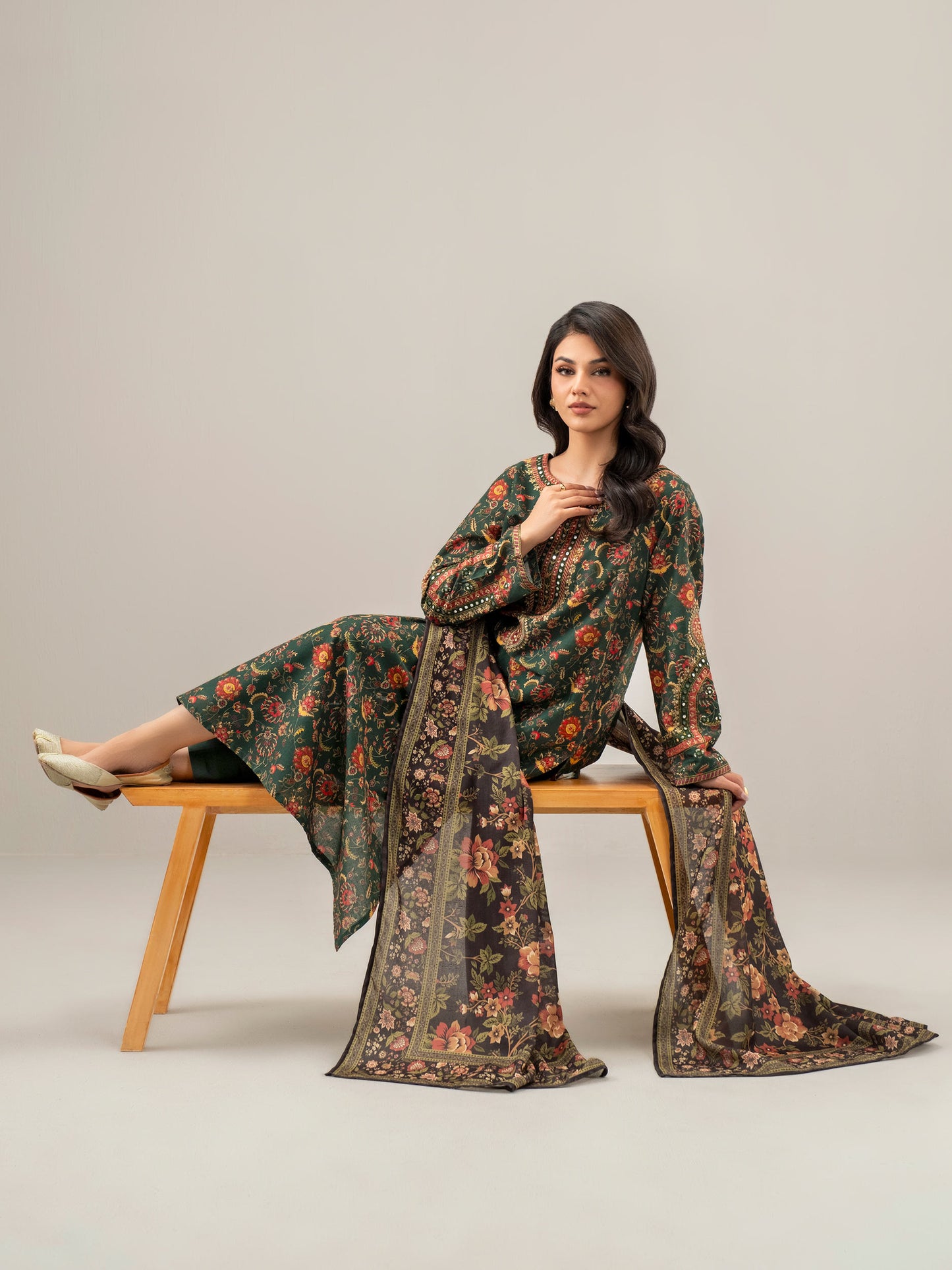 3 Piece Khaddar Suit-Embroidered (Unstitched)