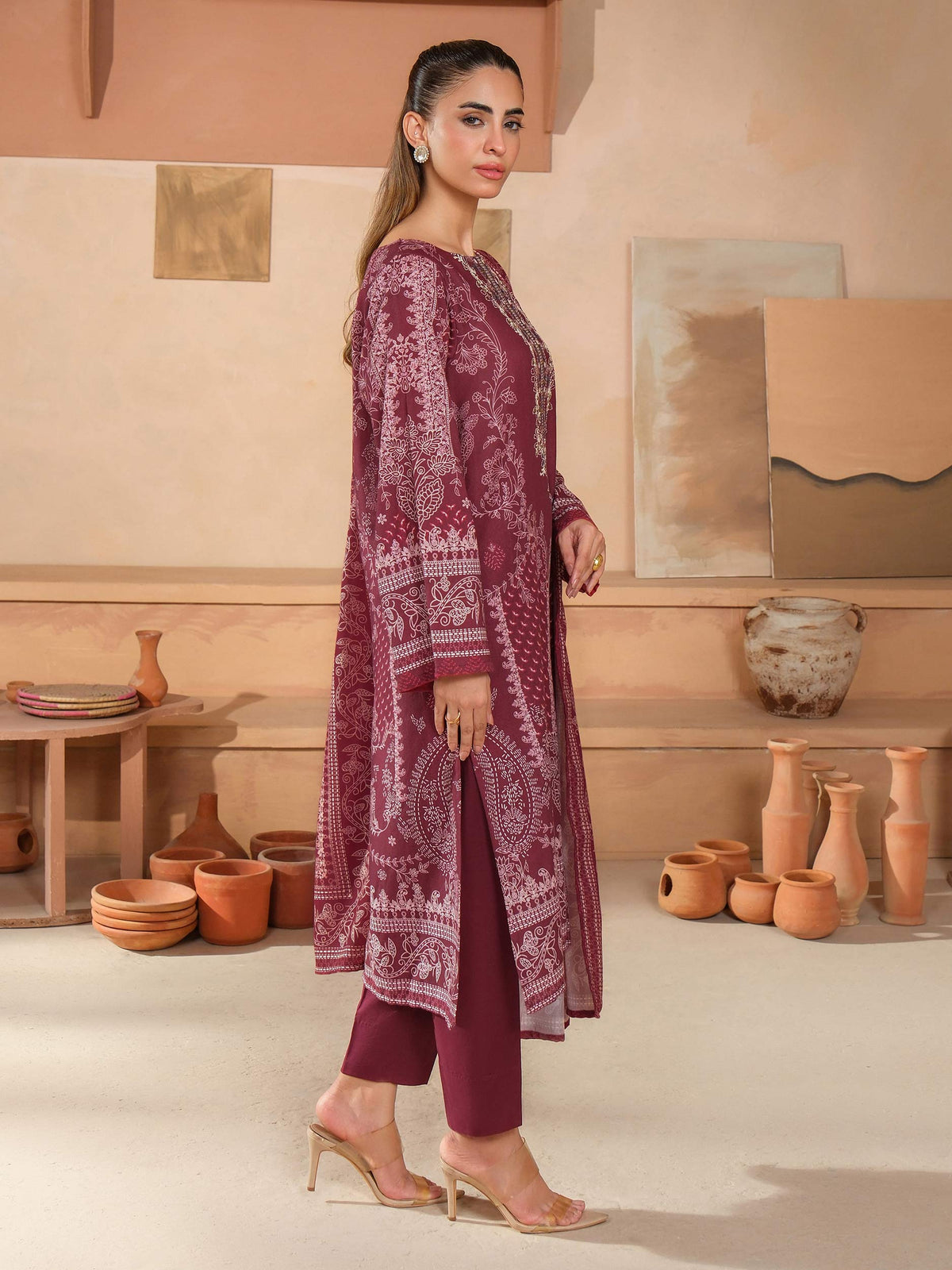 3 Piece Khaddar Suit-Embroidered (Unstitched)