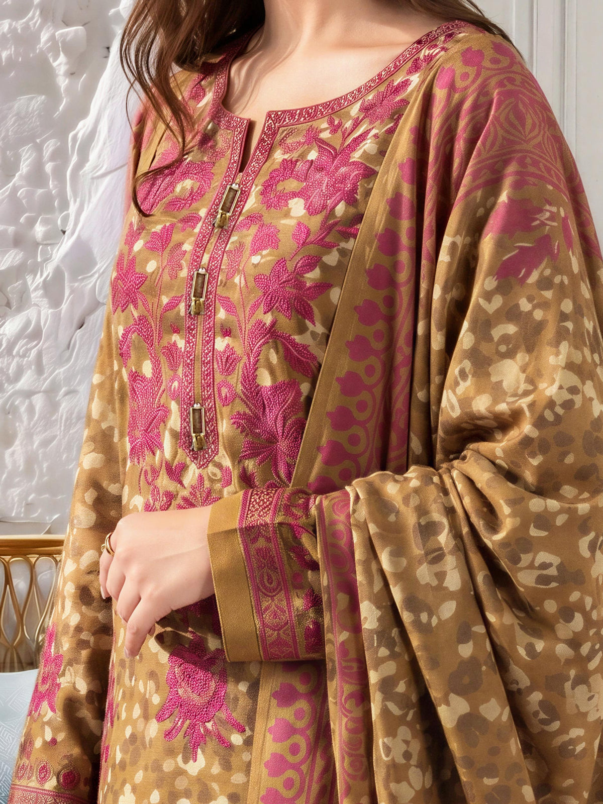 3 Piece Khaddar Suit-Embroidered (Unstitched)