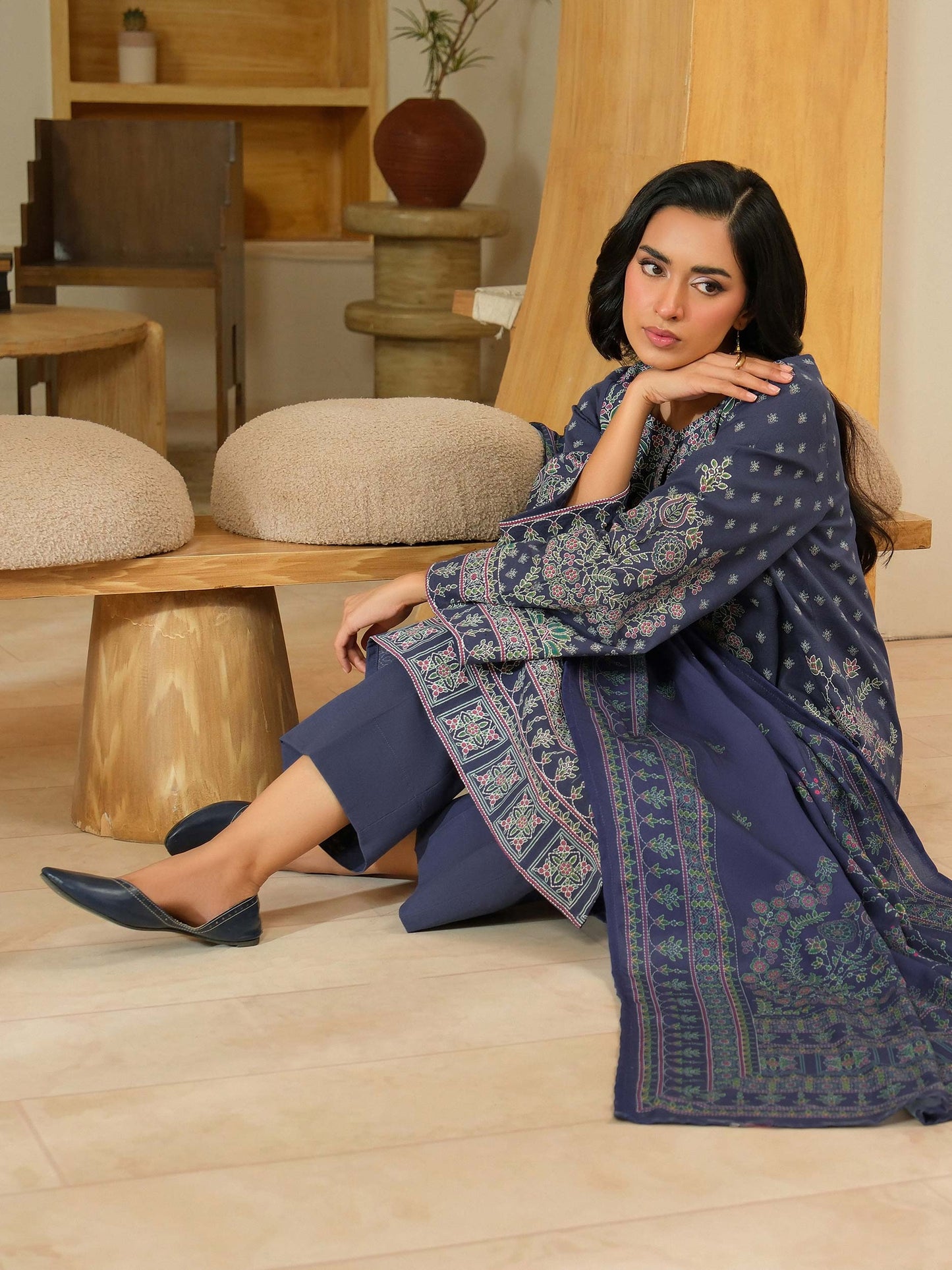 3 Piece Khaddar Suit-Paste Print (Unstitched)