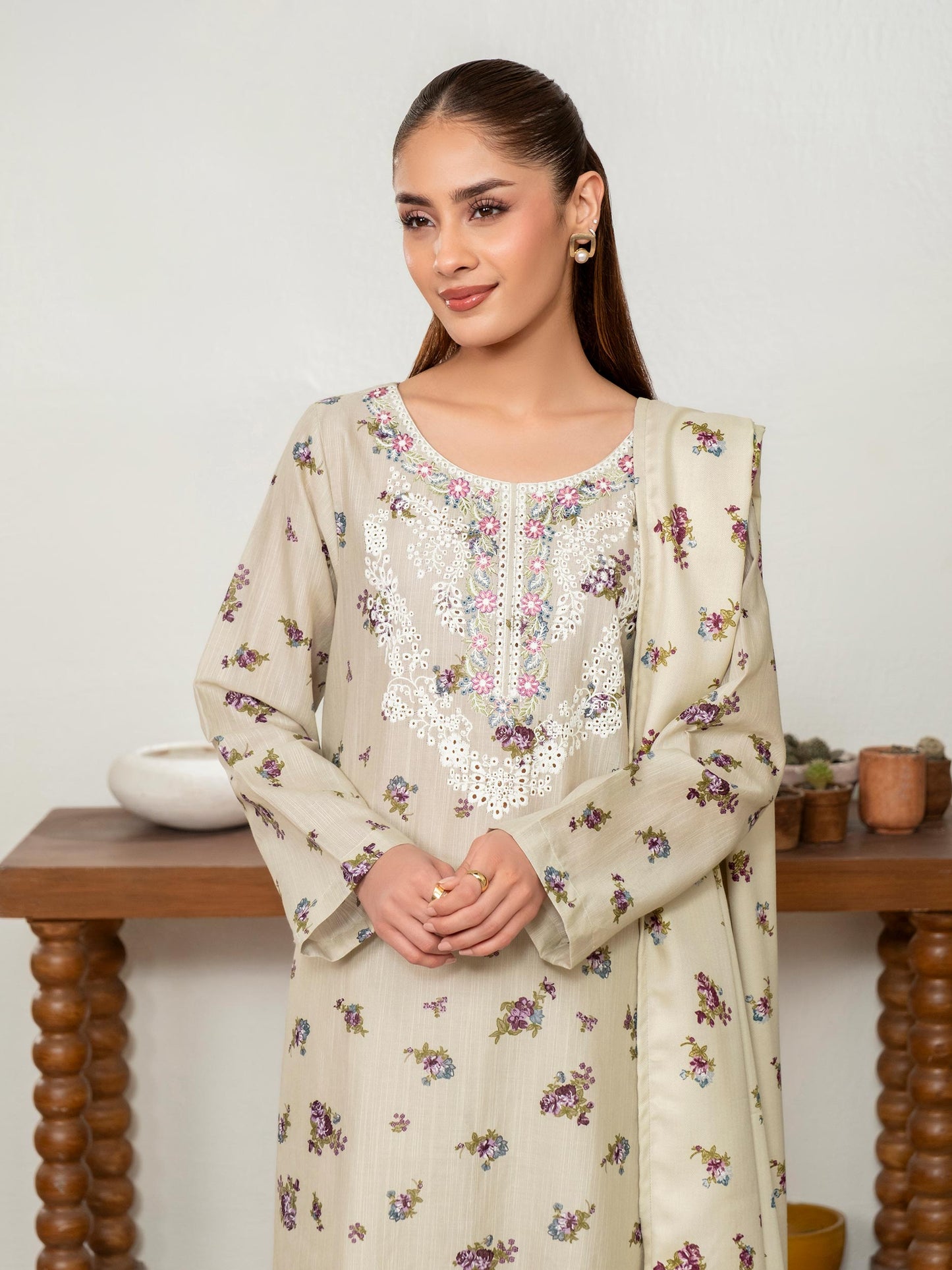3 Piece Khaddar Suit-Embroidered (Unstitched)