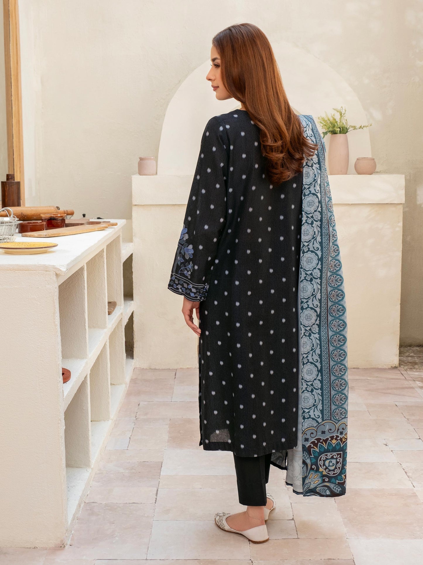 3 Piece Khaddar Suit-Embroidered (Unstitched)