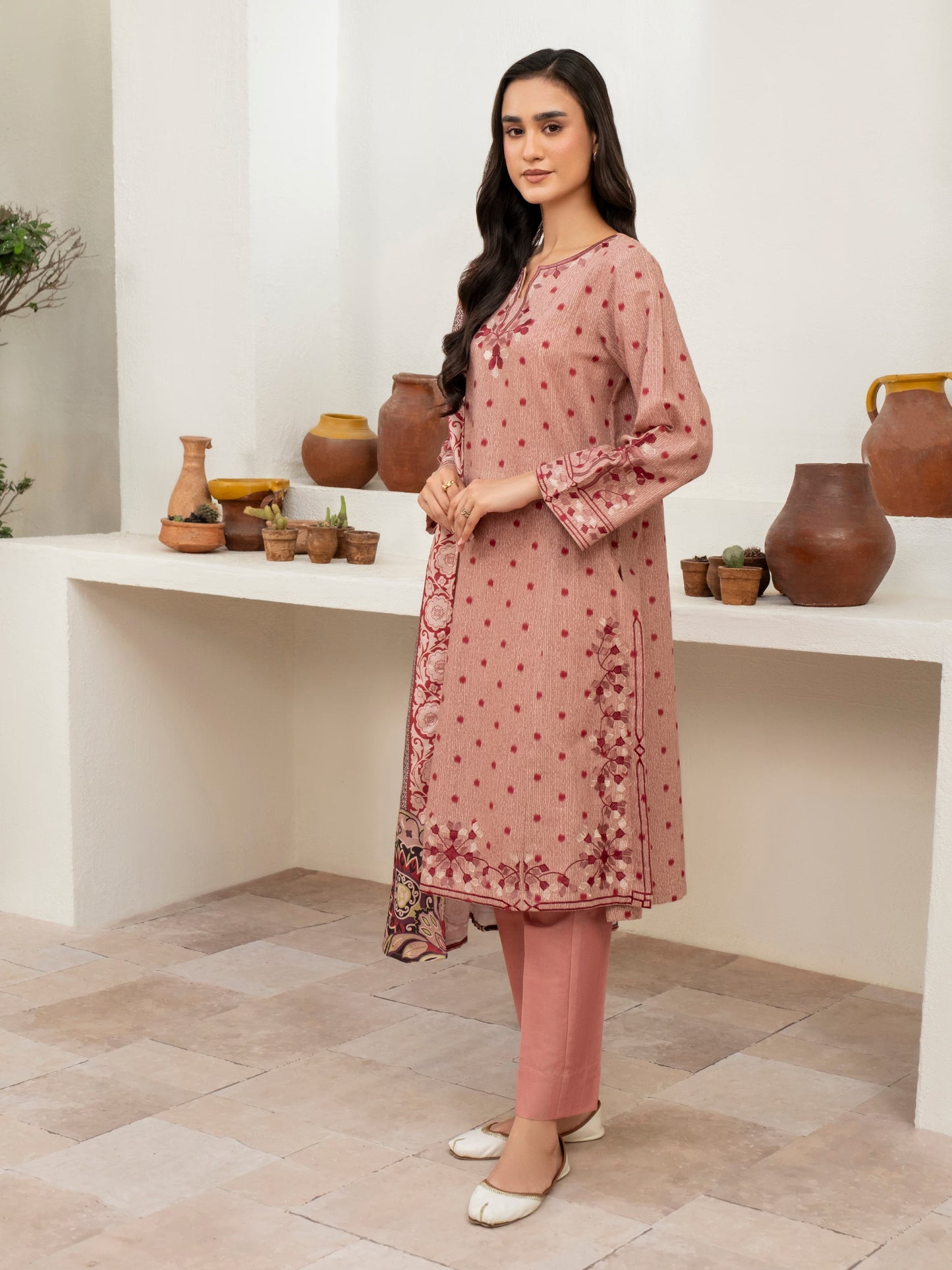 3 Piece Khaddar Suit-Embroidered (Unstitched)