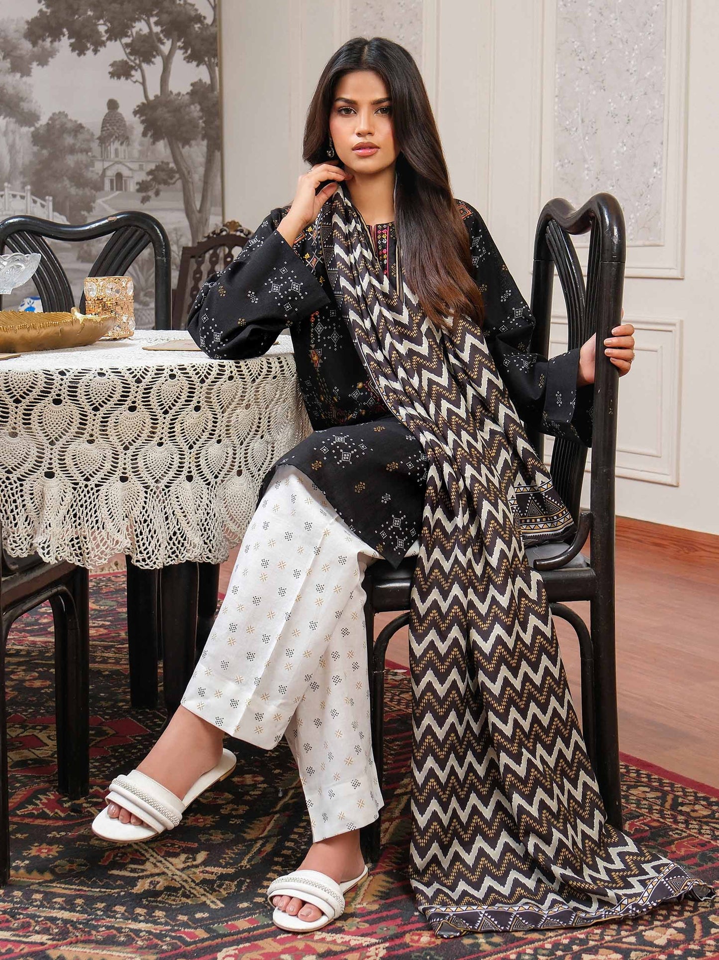 3 Piece Khaddar Suit-Embroidered (Unstitched)