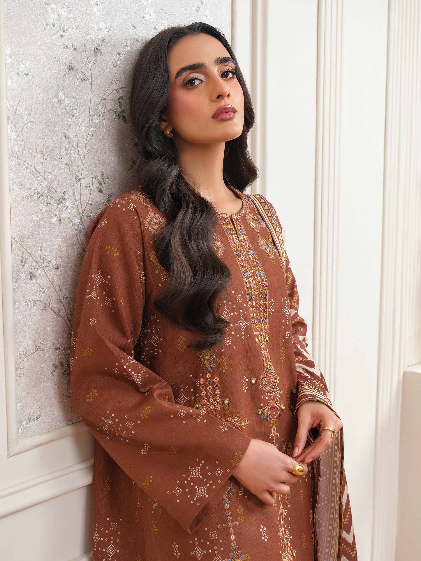 3 Piece Khaddar Suit-Embroidered (Unstitched)