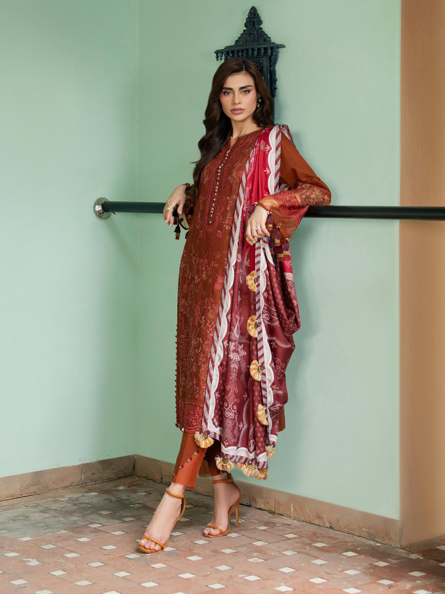 3 Piece Khaddar Suit-Embroidered (Unstitched)