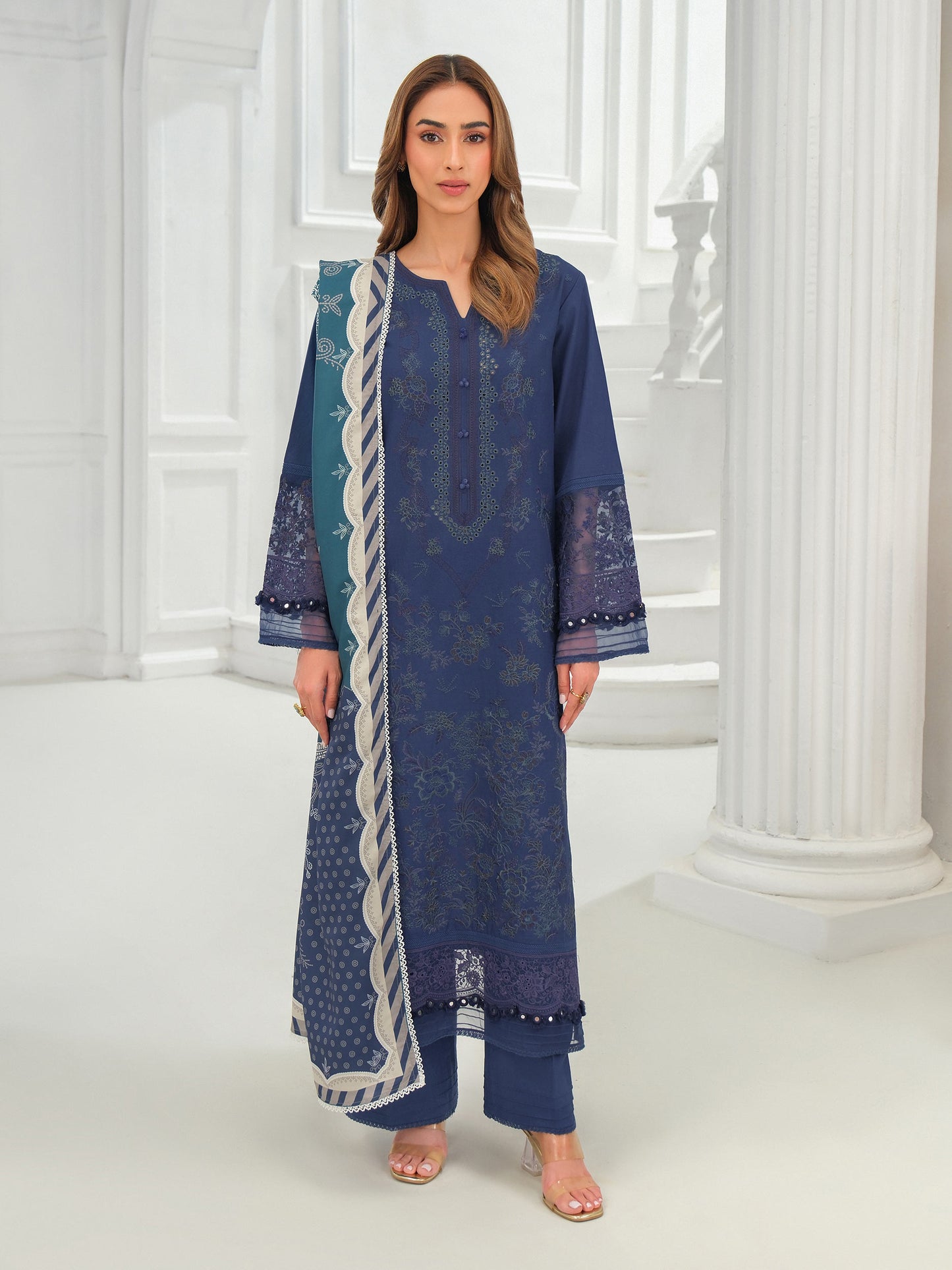 3 Piece Khaddar Suit-Embroidered (Unstitched)