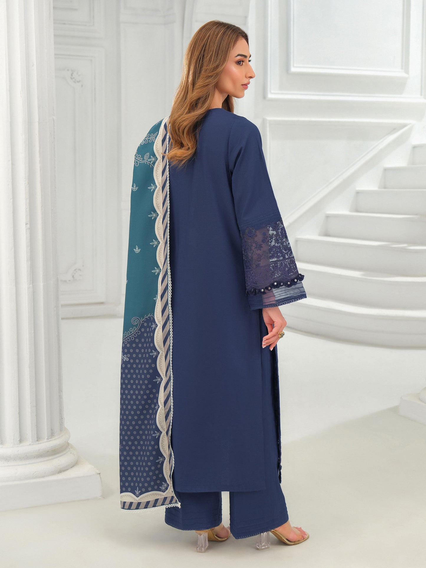 3 Piece Khaddar Suit-Embroidered (Unstitched)