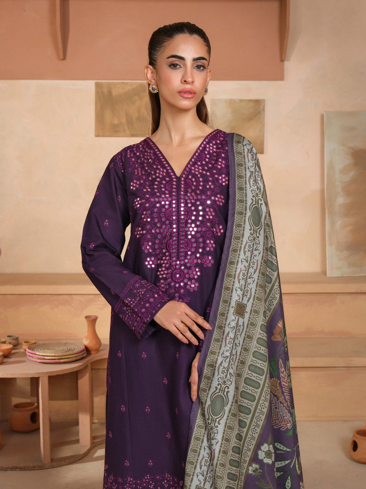 3 Piece Khaddar Suit-Embroidered (Unstitched)